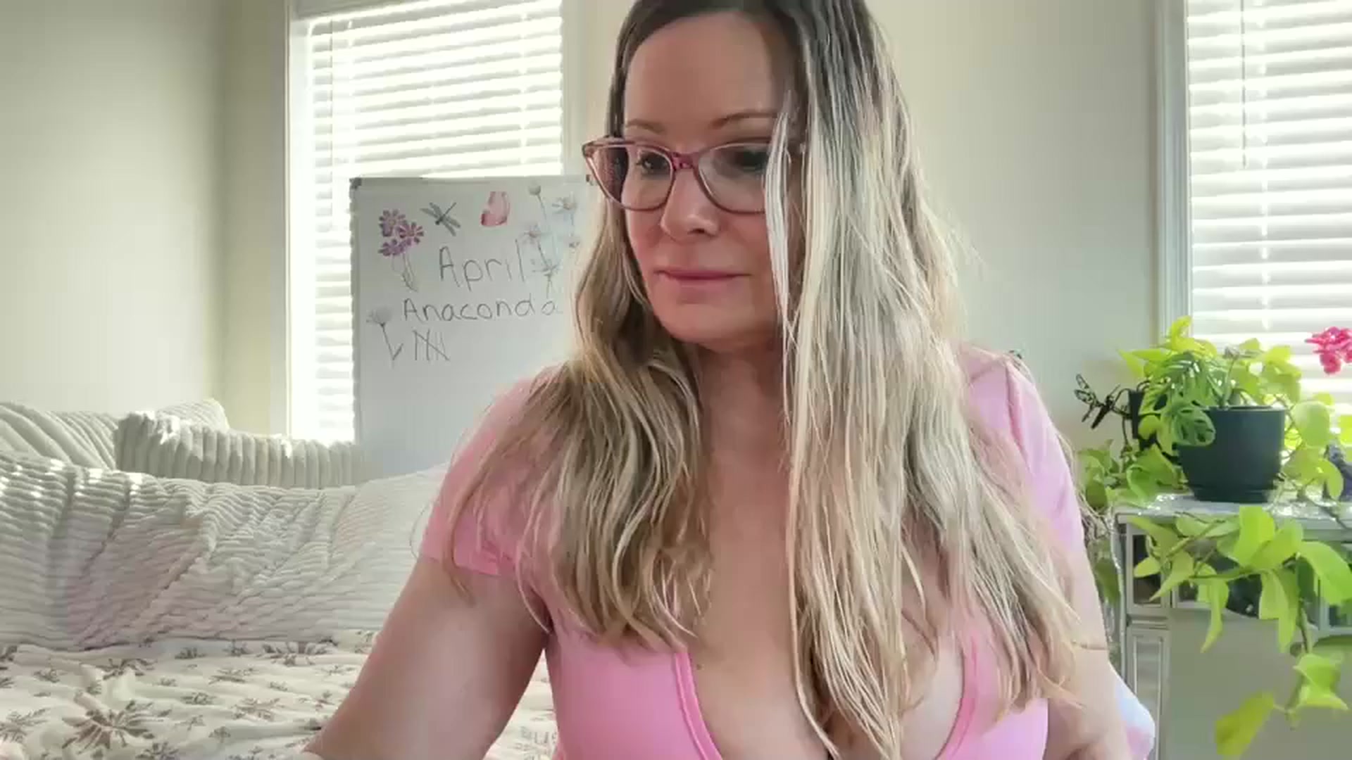 Gallery image thumbnail from Milf_Goddess's myfreecams stream on, 04/17/2026, 13:35 image 4 of 20