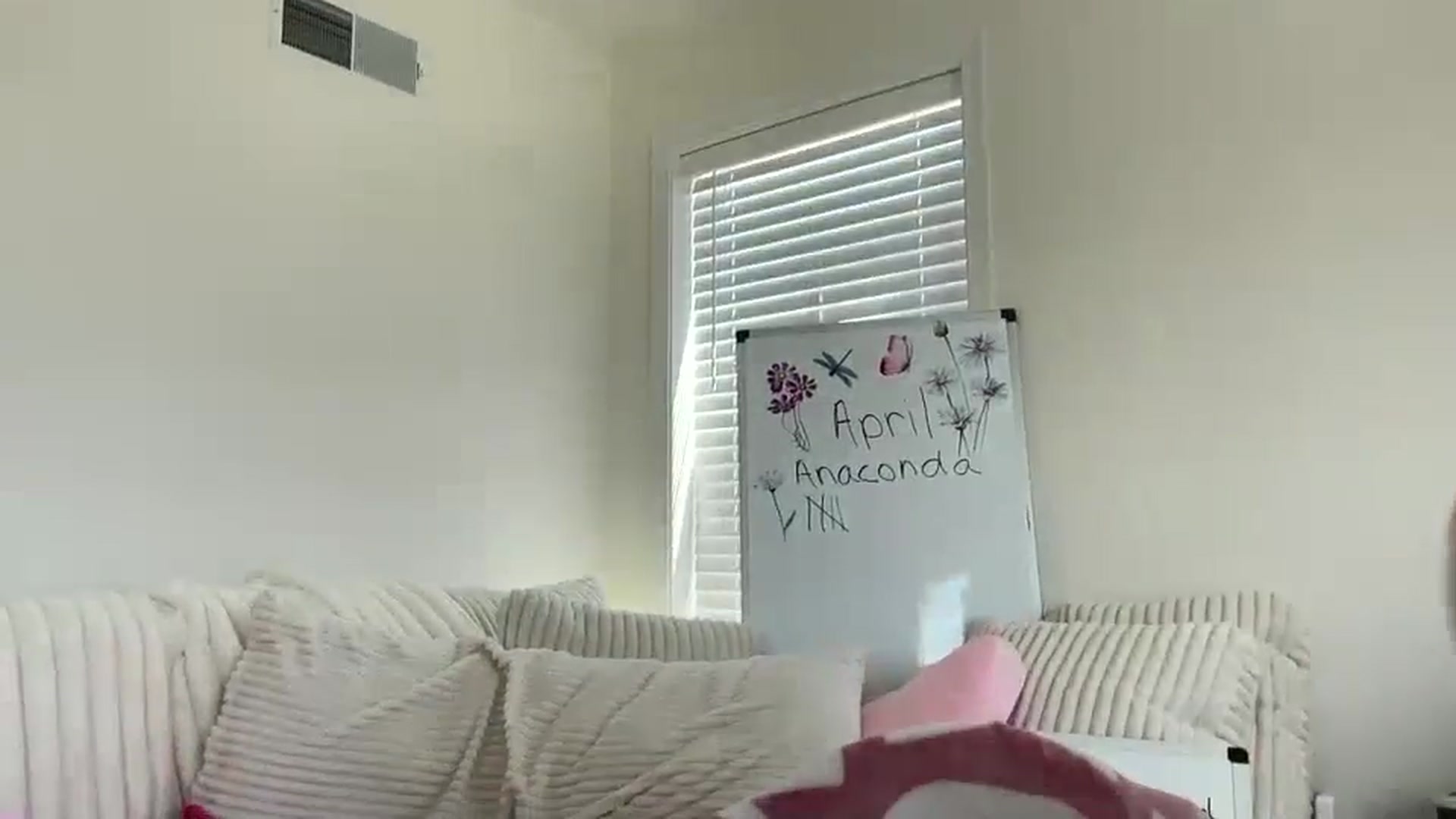 Gallery image thumbnail from Milf_Goddess's myfreecams stream on, 04/21/2026, 17:20 image 3 of 20