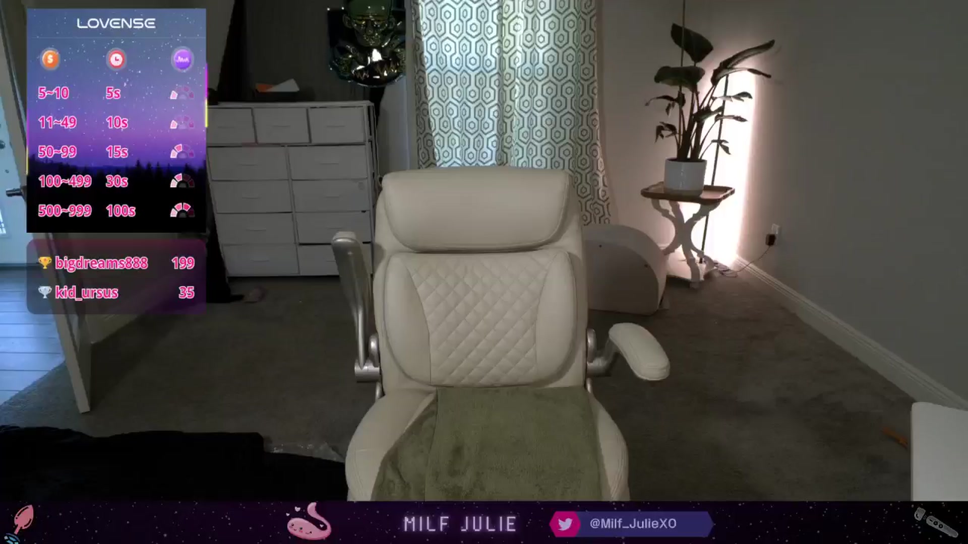 Gallery image thumbnail from Milf_Julie's myfreecams stream on, 11/04/2025, 17:18 image 19 of 20