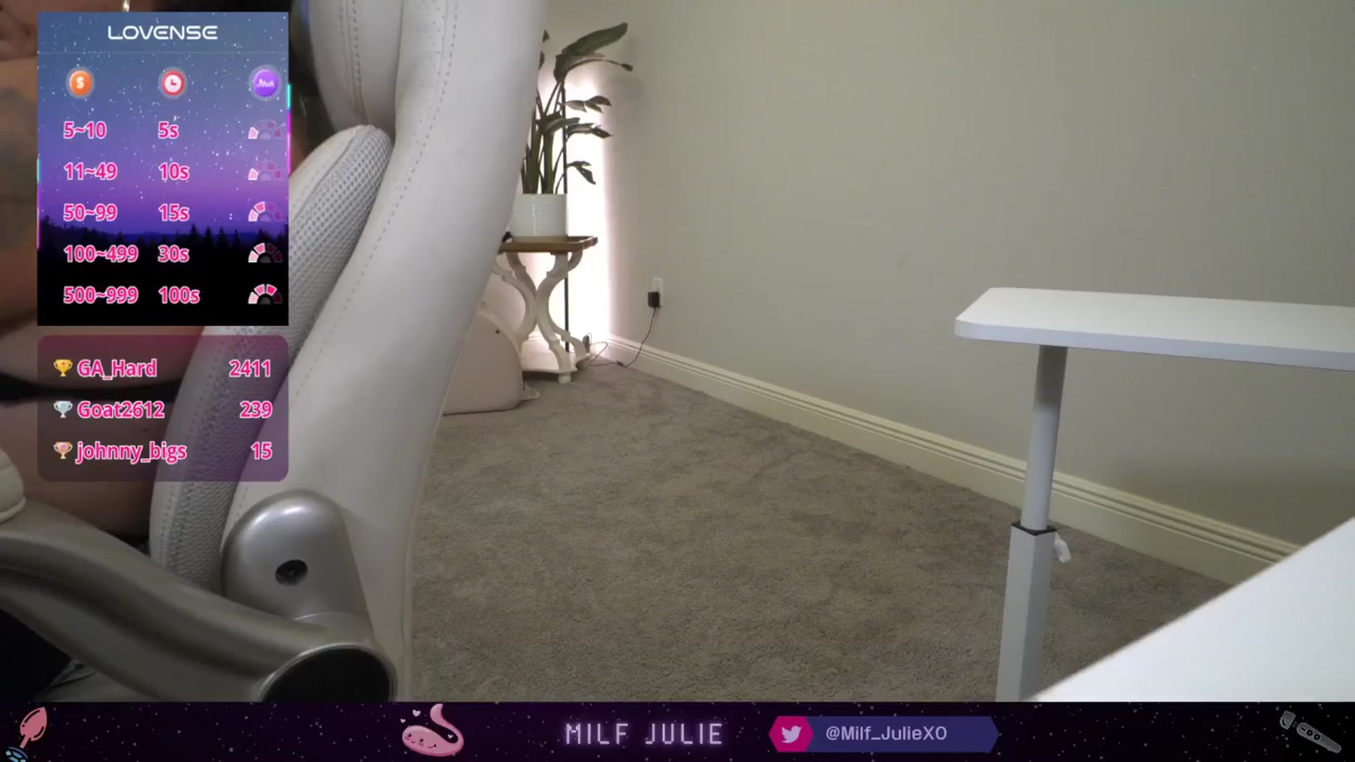 Gallery image thumbnail from Milf_Julie's myfreecams stream on, 11/12/2025, 18:20 image 18 of 20