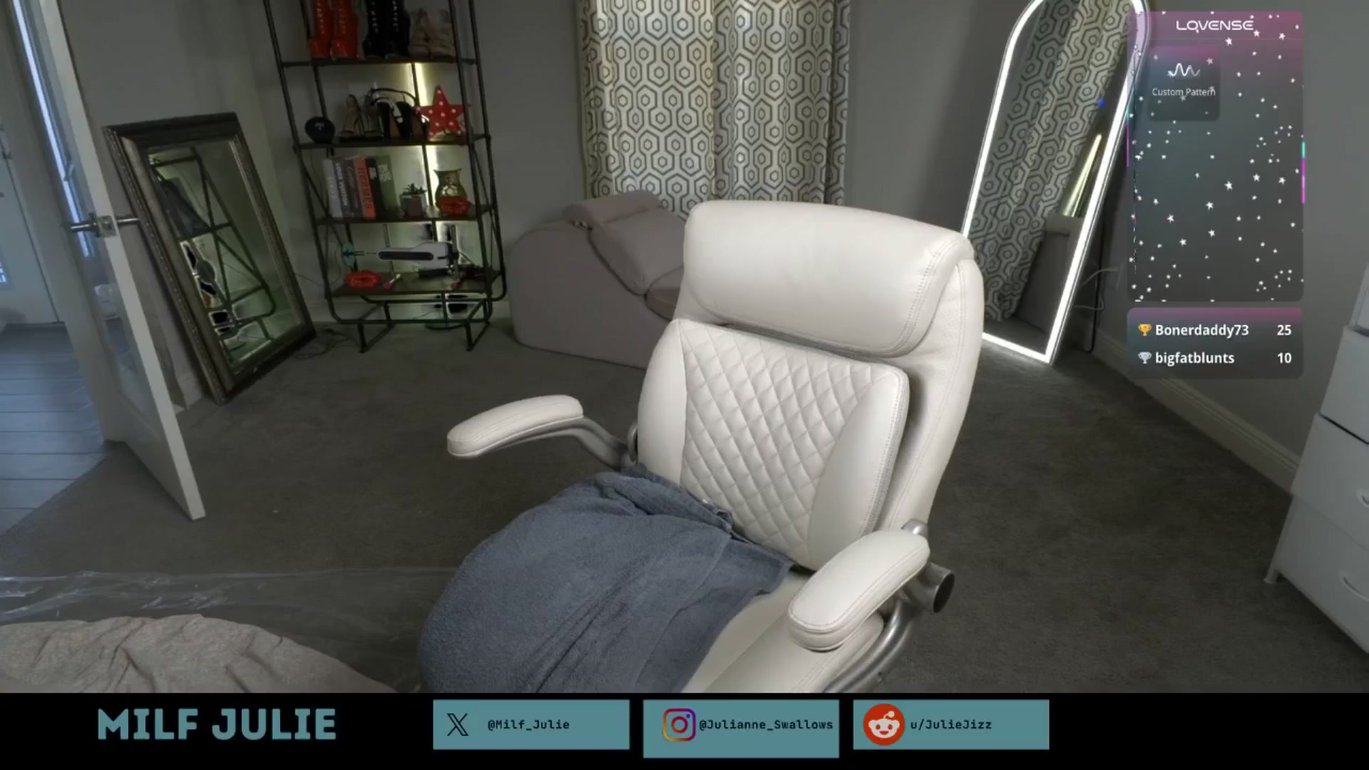 Gallery image thumbnail from Milf_Julie's myfreecams stream on, 01/21/2026, 16:56 image 15 of 20