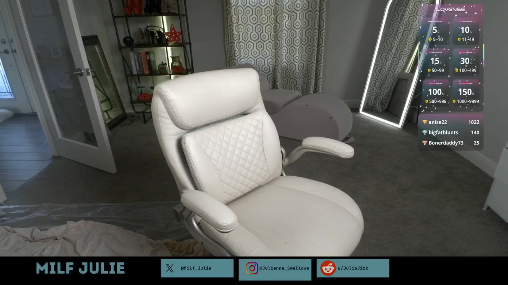 Gallery image thumbnail from Milf_Julie's myfreecams stream on, 01/21/2026, 17:39 image 11 of 20
