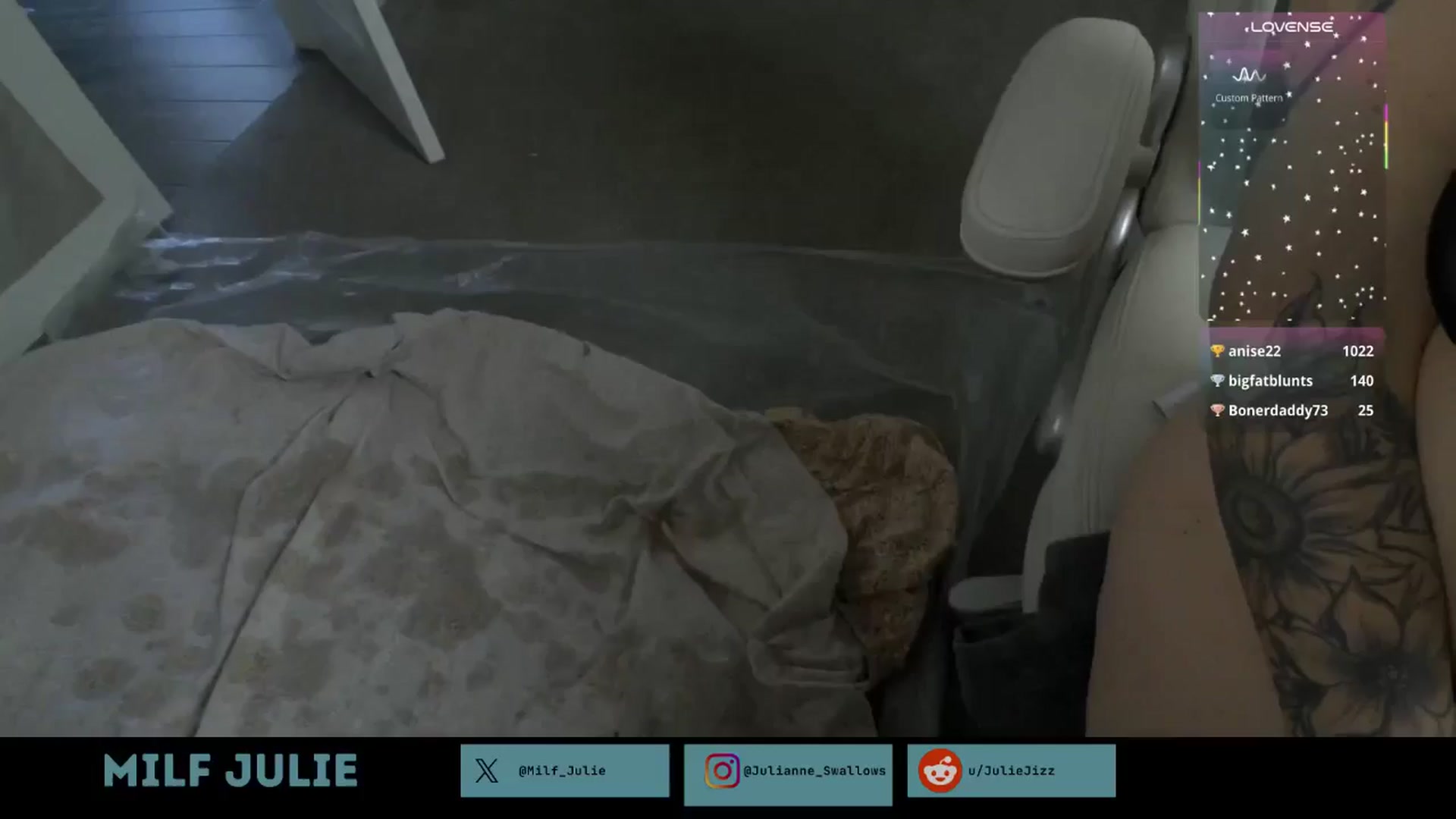 Gallery image thumbnail from Milf_Julie's myfreecams stream on, 01/21/2026, 17:39 image 7 of 20