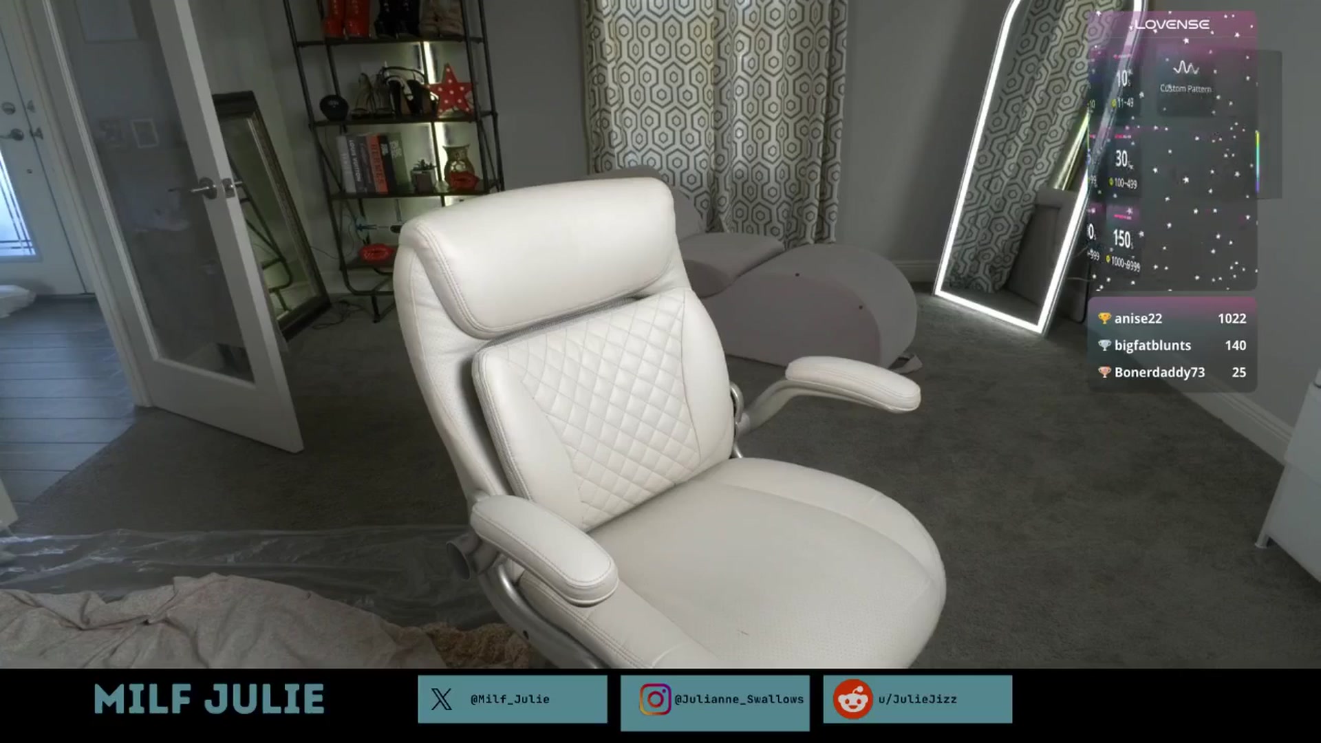 Gallery image thumbnail from Milf_Julie's myfreecams stream on, 01/21/2026, 17:39 image 12 of 20