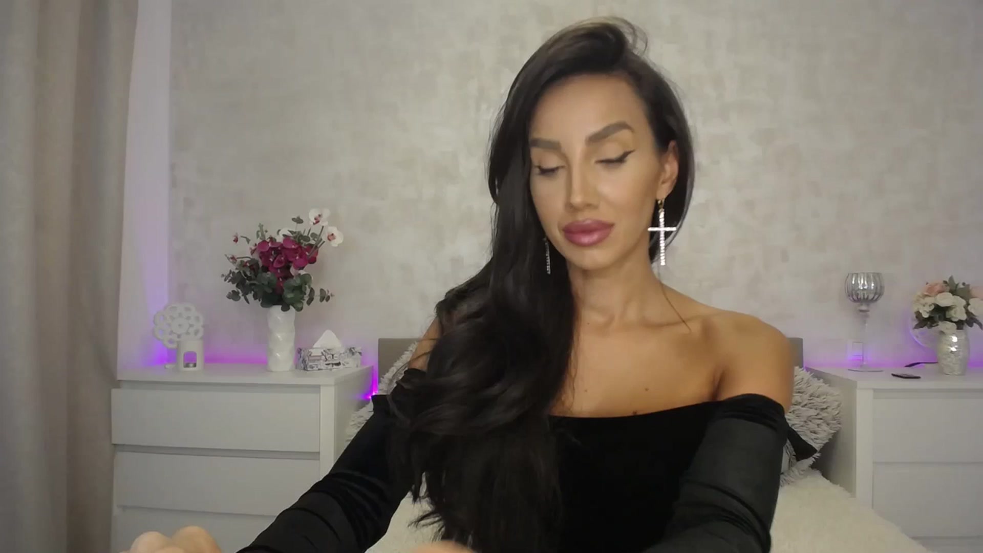 Gallery image thumbnail from MilfaliciousX's myfreecams stream on, 10/08/2023, 24:44 image 3 of 20