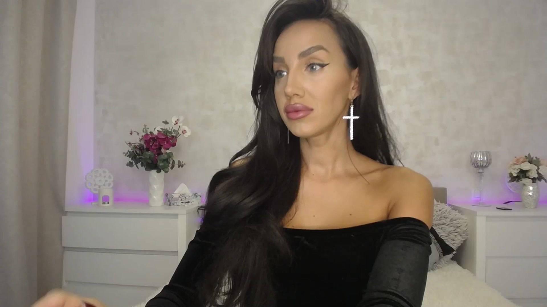 Gallery image thumbnail from MilfaliciousX's myfreecams stream on, 10/08/2023, 24:44 image 2 of 20