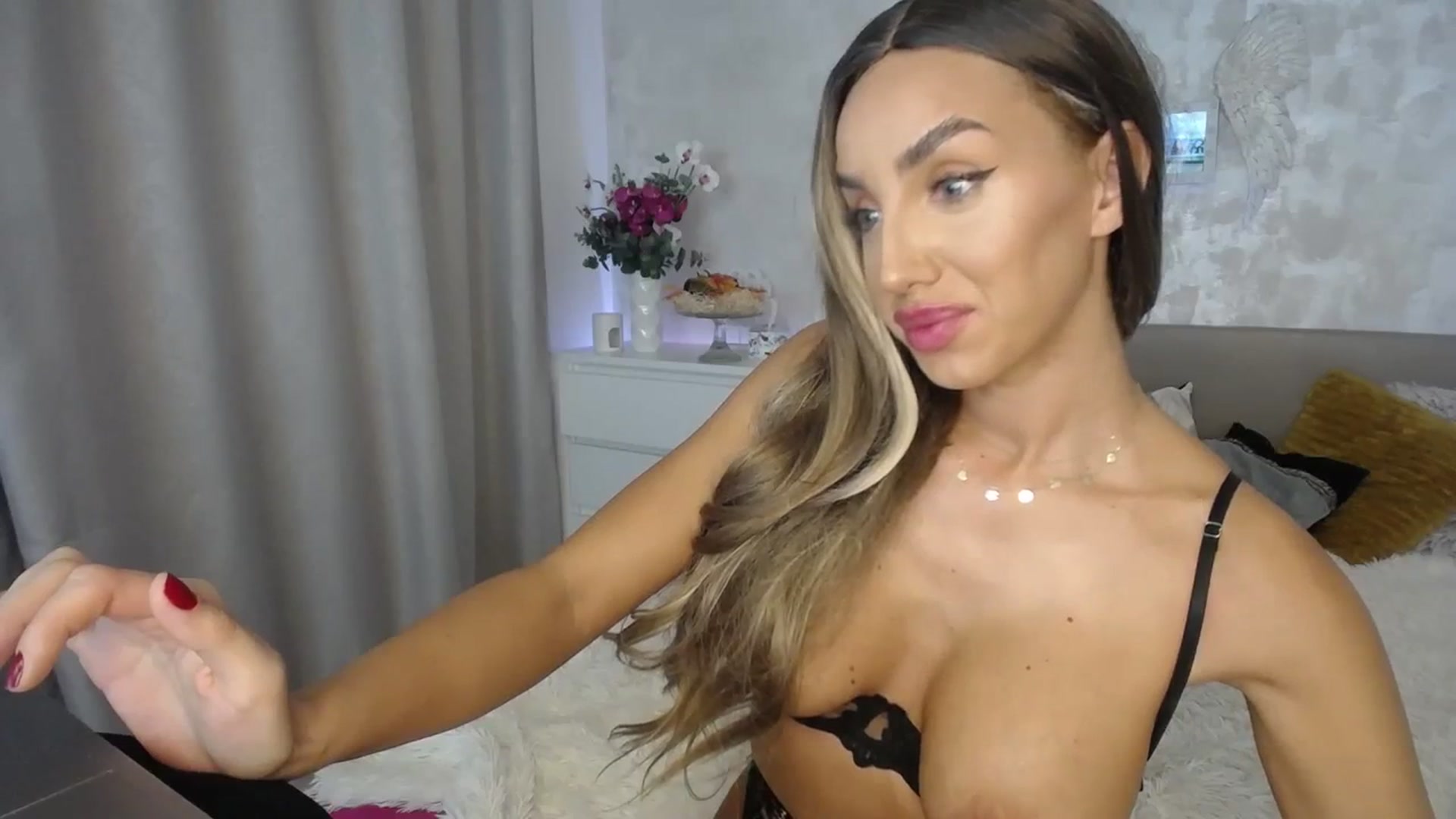 Gallery image thumbnail from MilfaliciousX's myfreecams stream on, 11/07/2023, 02:31 image 14 of 20