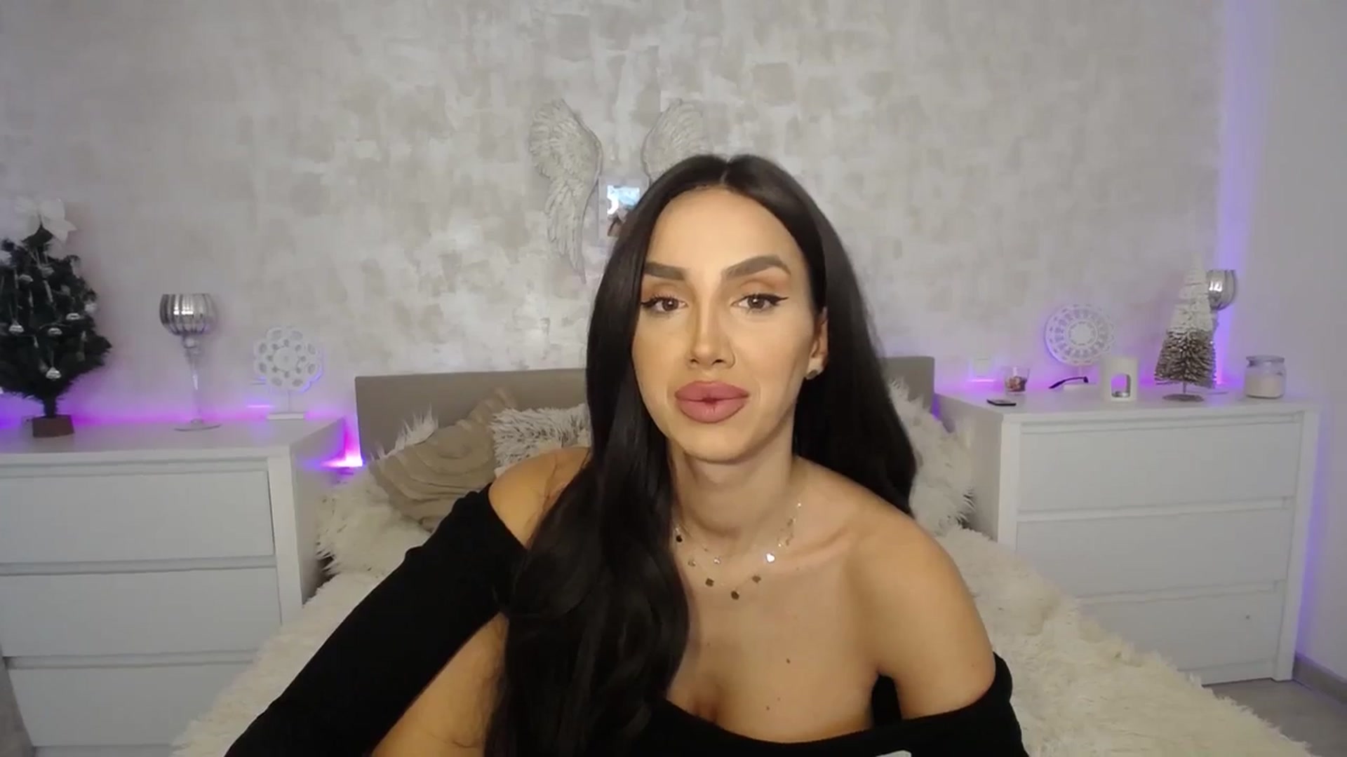 Gallery image thumbnail from MilfaliciousX's myfreecams stream on, 01/11/2024, 24:09 image 7 of 20