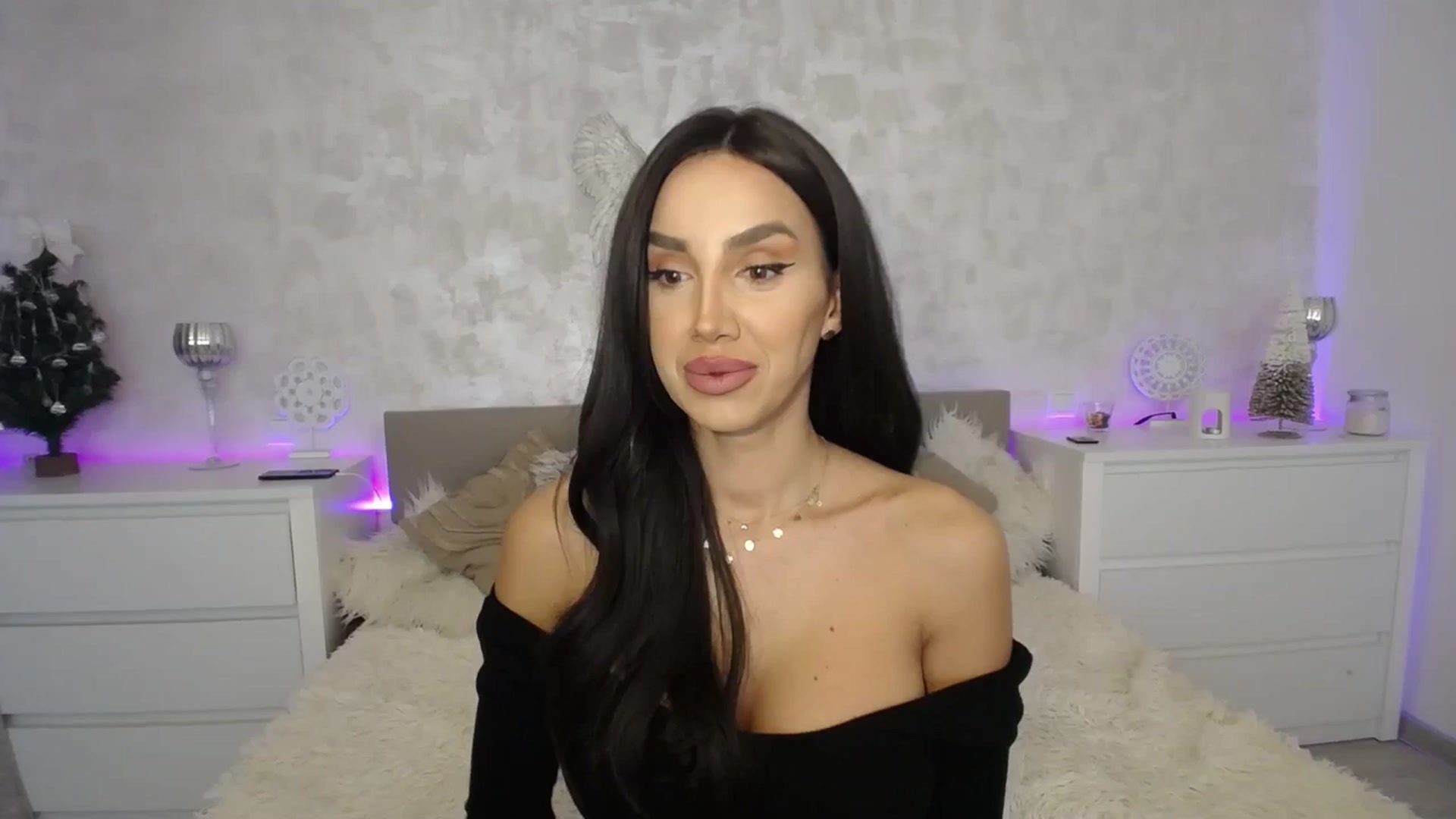 Gallery image thumbnail from MilfaliciousX's myfreecams stream on, 01/11/2024, 24:09 image 18 of 20
