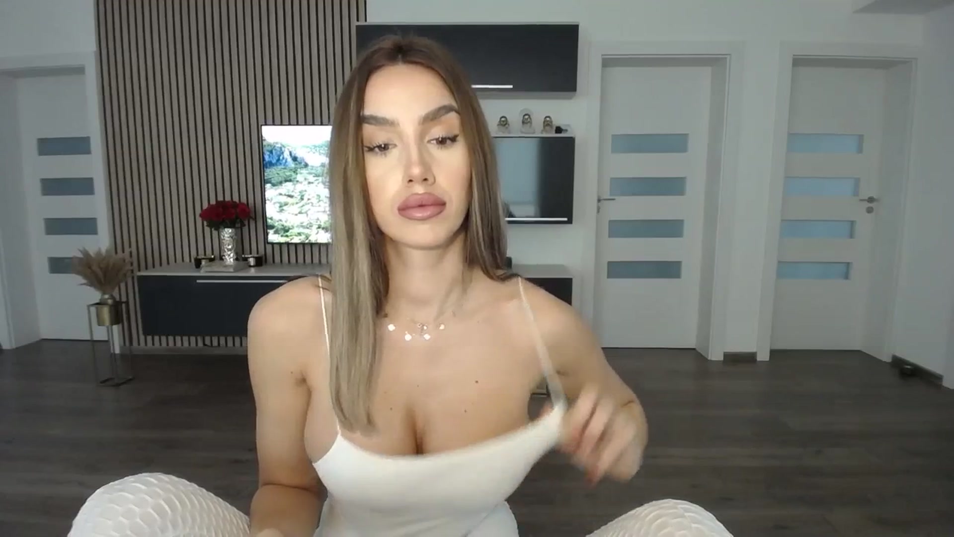 Gallery image thumbnail from MilfaliciousX's myfreecams stream on, 02/13/2024, 11:52 image 13 of 20