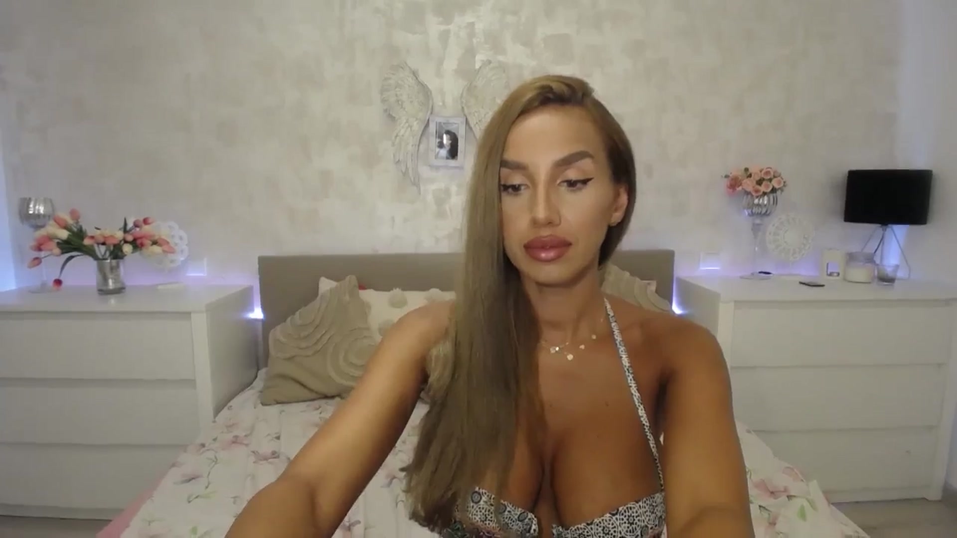 Gallery image thumbnail from MilfaliciousX's myfreecams stream on, 06/26/2024, 23:58 image 15 of 20