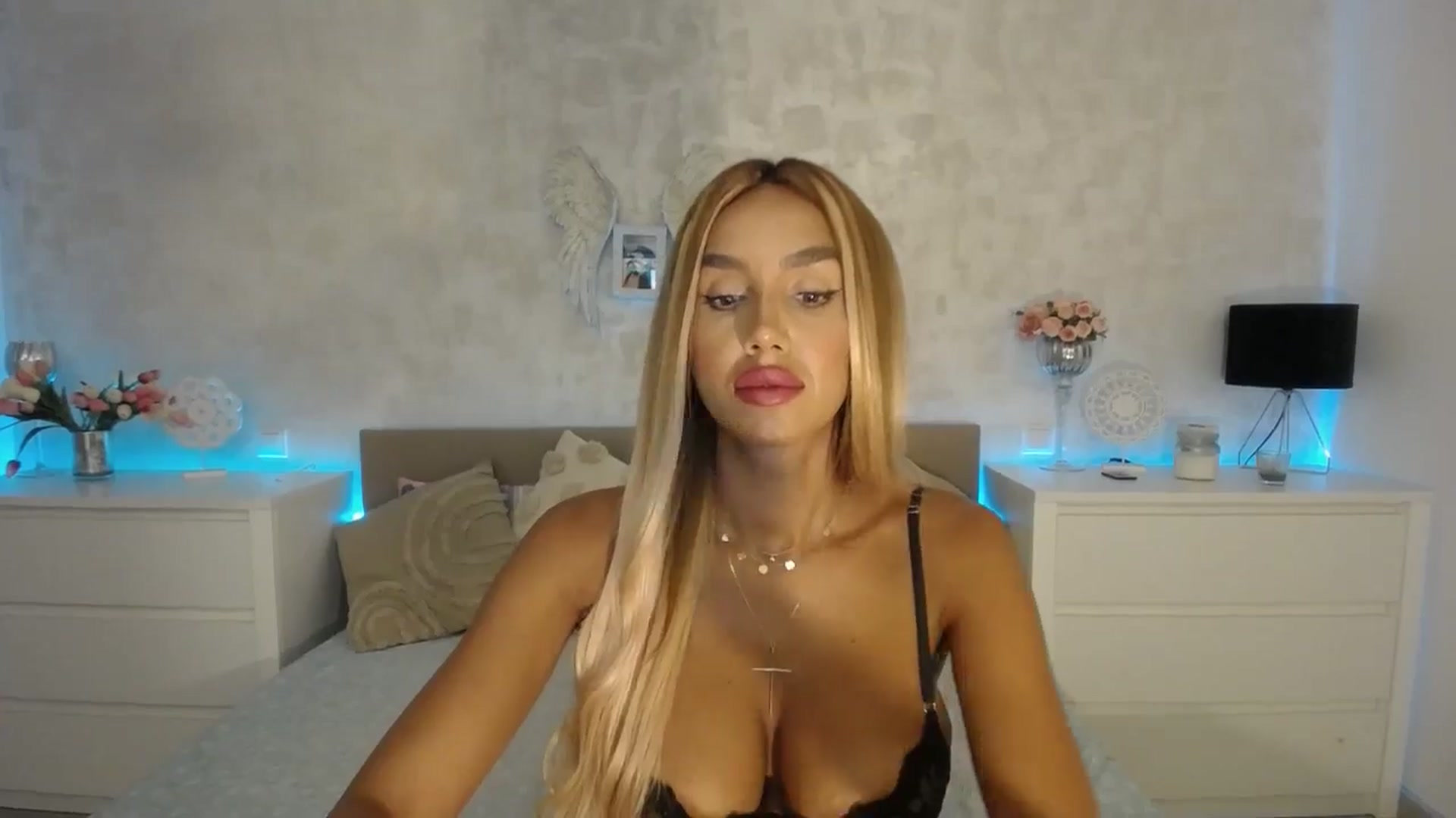 Gallery image thumbnail from MilfaliciousX's myfreecams stream on, 07/05/2024, 24:20 image 16 of 20
