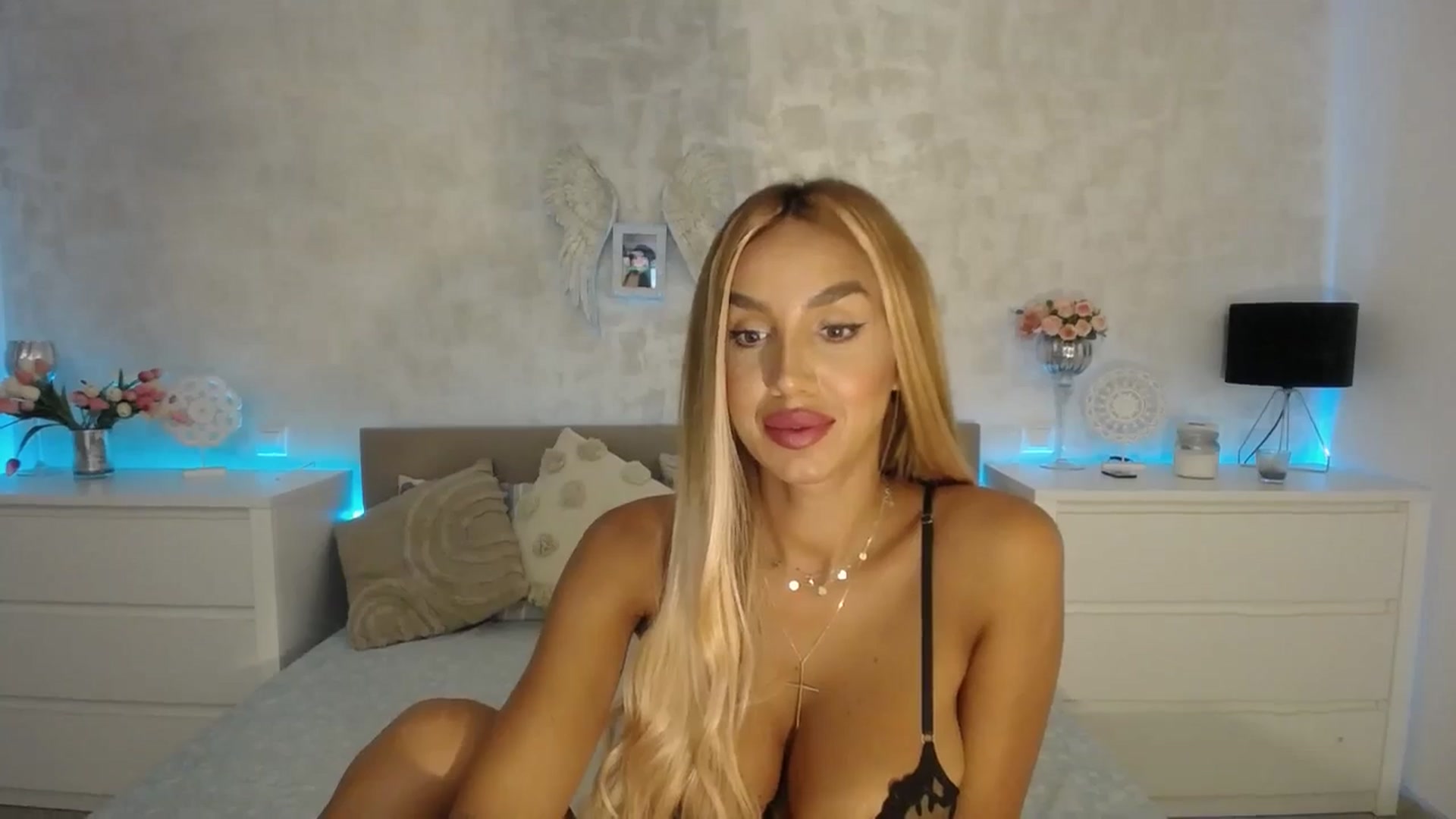 Gallery image thumbnail from MilfaliciousX's myfreecams stream on, 07/05/2024, 24:20 image 7 of 20