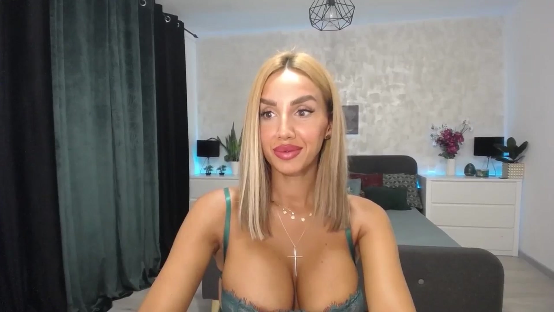 Gallery image thumbnail from MilfaliciousX's myfreecams stream on, 07/23/2024, 23:09 image 12 of 20