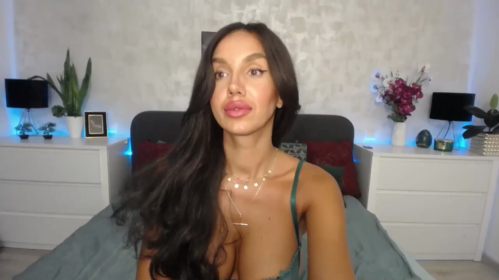 Gallery image thumbnail from MilfaliciousX's myfreecams stream on, 08/04/2024, 24:15 image 19 of 20
