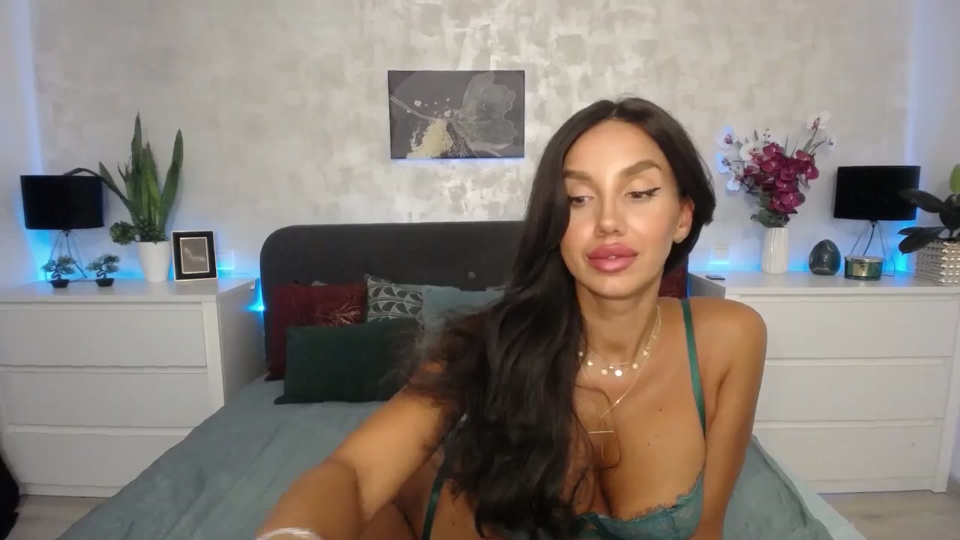 Gallery image thumbnail from MilfaliciousX's myfreecams stream on, 08/04/2024, 24:15 image 16 of 20