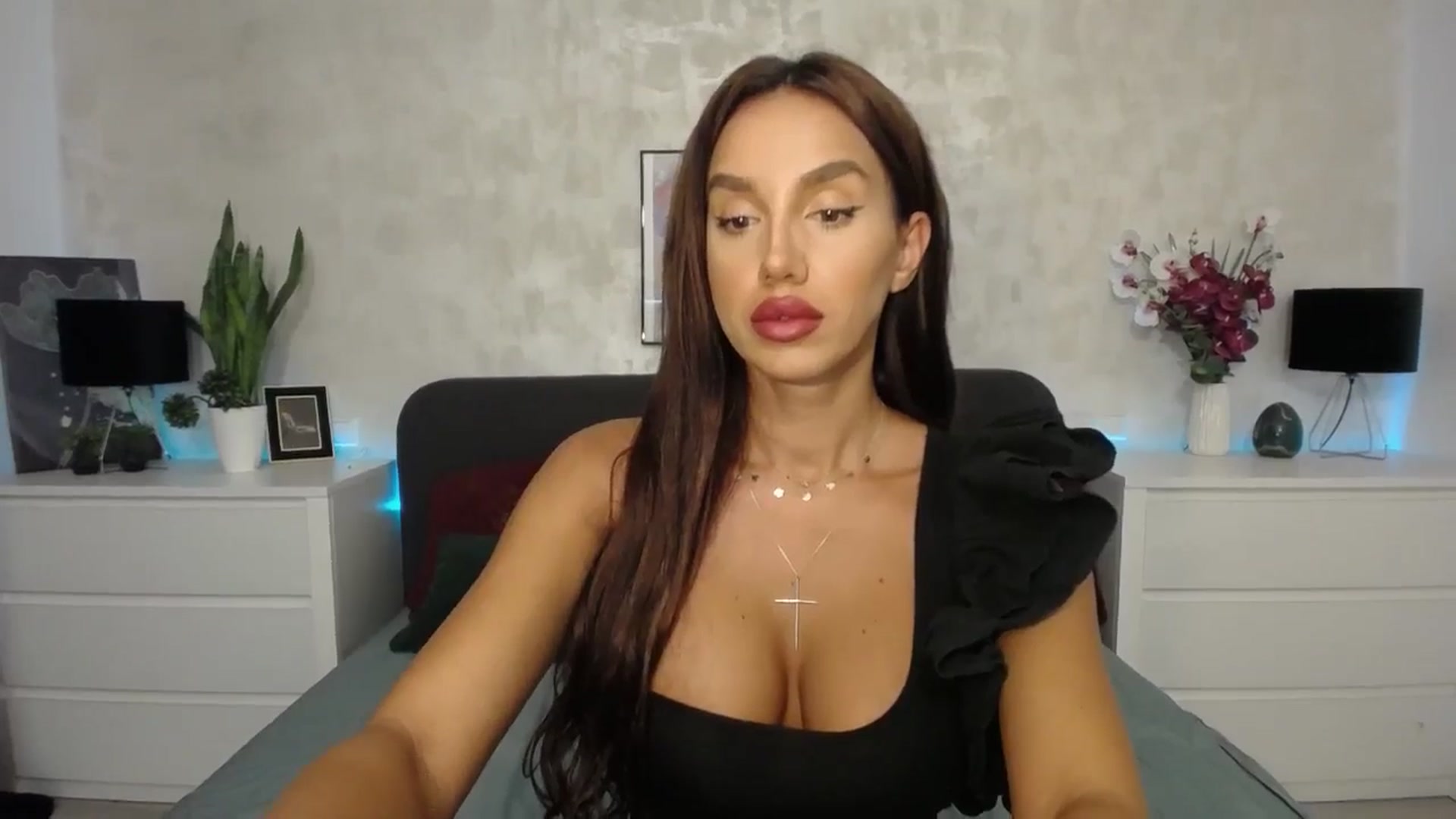 Gallery image thumbnail from MilfaliciousX's myfreecams stream on, 08/30/2024, 24:01 image 8 of 20