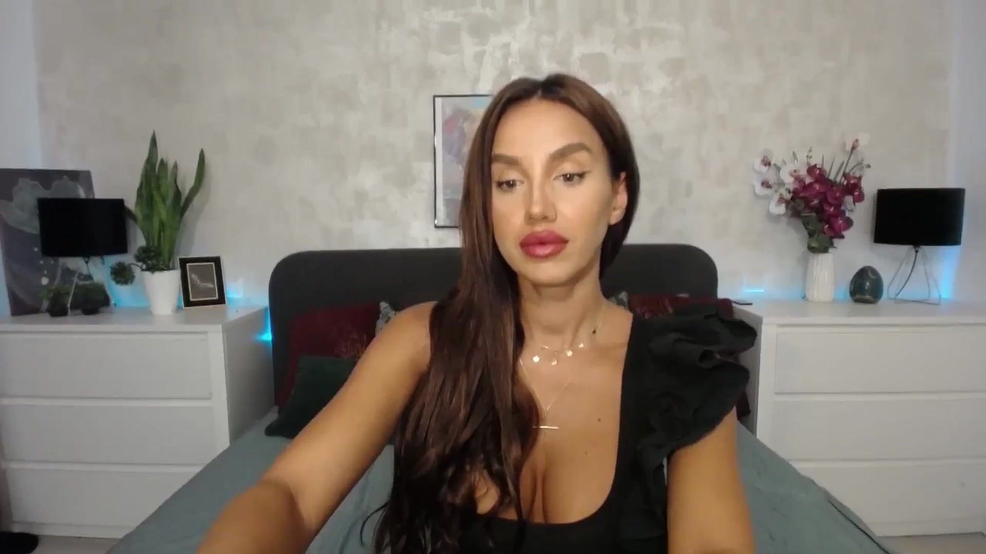 Gallery image thumbnail from MilfaliciousX's myfreecams stream on, 08/30/2024, 24:01 image 15 of 20