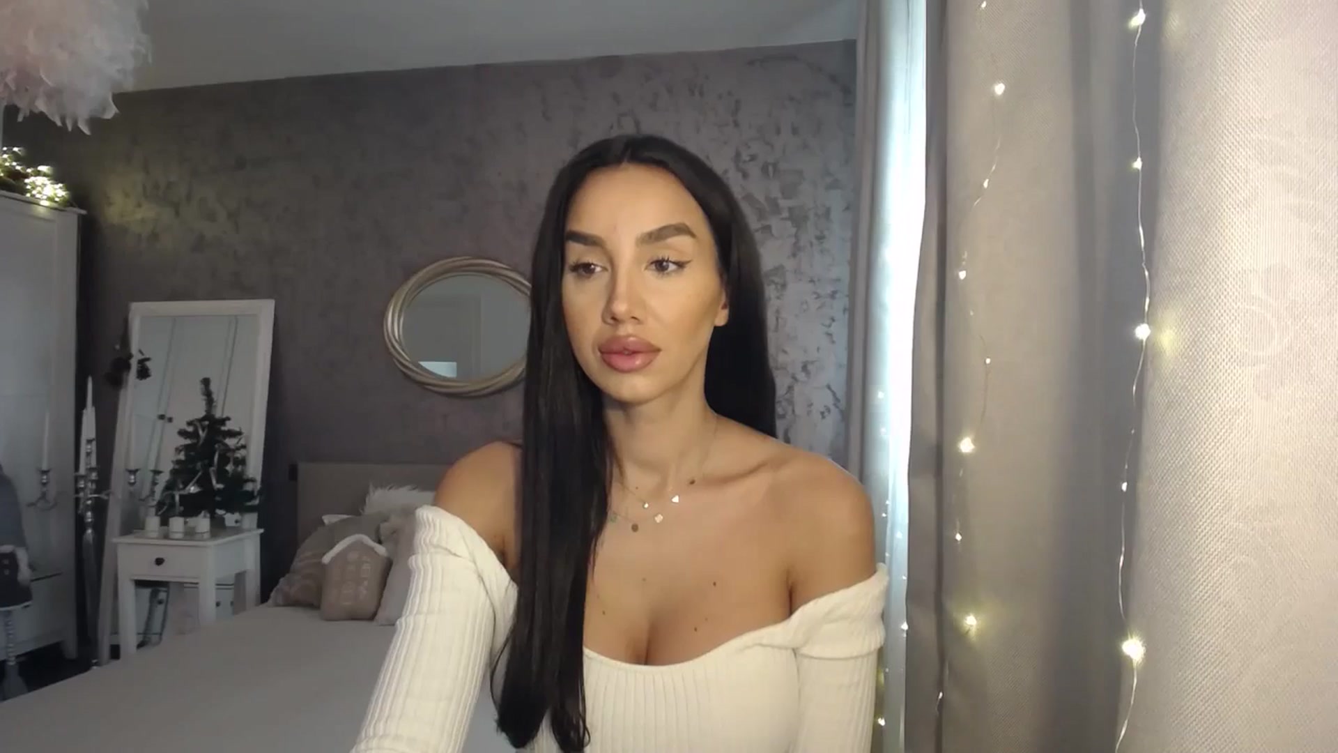 Gallery image thumbnail from MilfaliciousX's myfreecams stream on, 12/10/2024, 12:38 image 7 of 20