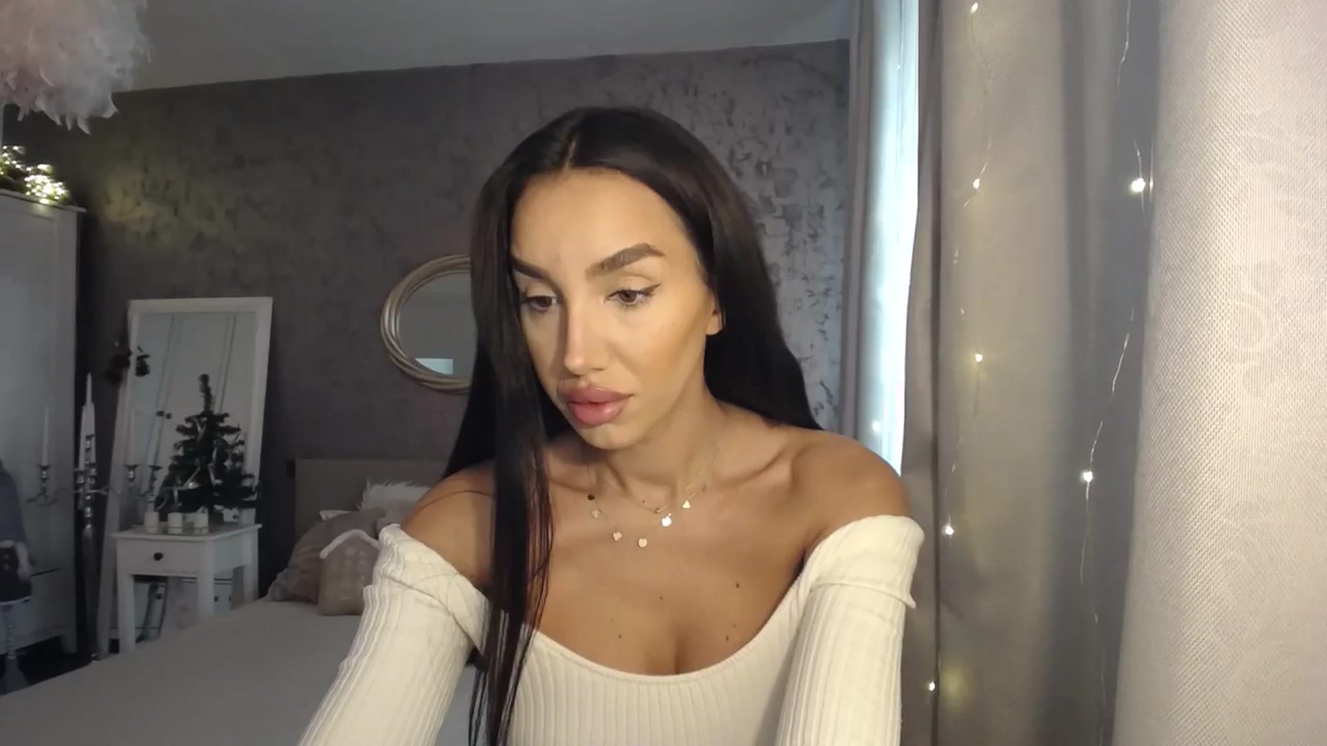 Gallery image thumbnail from MilfaliciousX's myfreecams stream on, 12/10/2024, 12:38 image 12 of 20