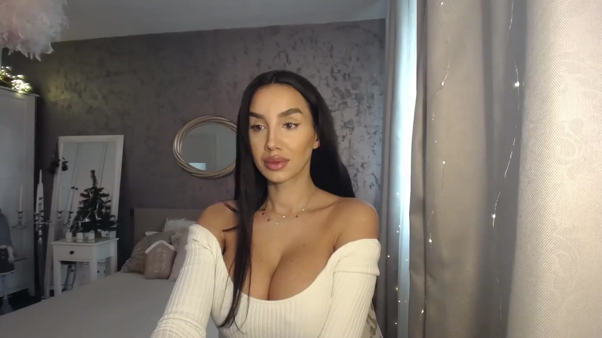 Gallery image thumbnail from MilfaliciousX's myfreecams stream on, 12/10/2024, 12:38 image 19 of 20