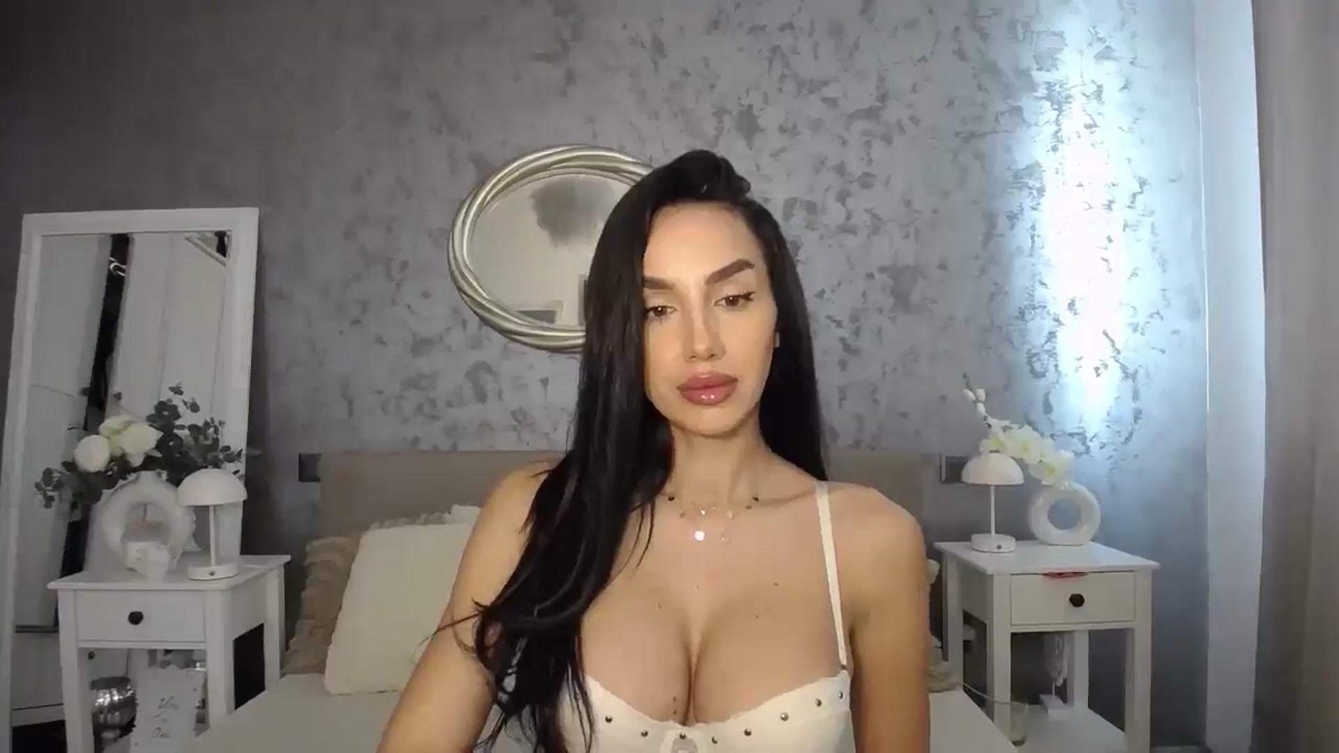 Gallery image thumbnail from MilfaliciousX's myfreecams stream on, 03/31/2025, 11:37 image 5 of 20