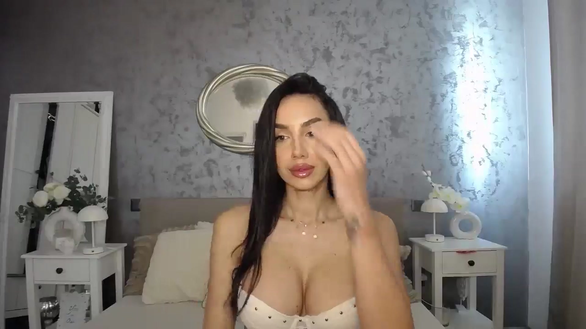 Gallery image thumbnail from MilfaliciousX's myfreecams stream on, 03/31/2025, 11:37 image 4 of 20