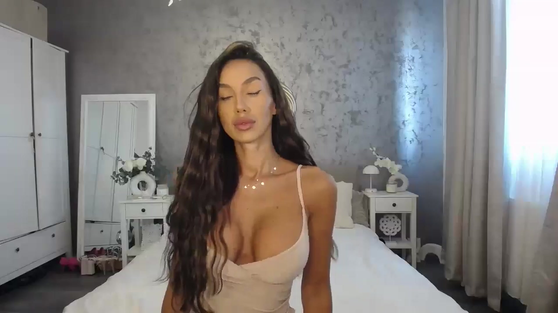 Gallery image thumbnail from MilfaliciousX's myfreecams stream on, 05/20/2025, 08:22 image 3 of 20