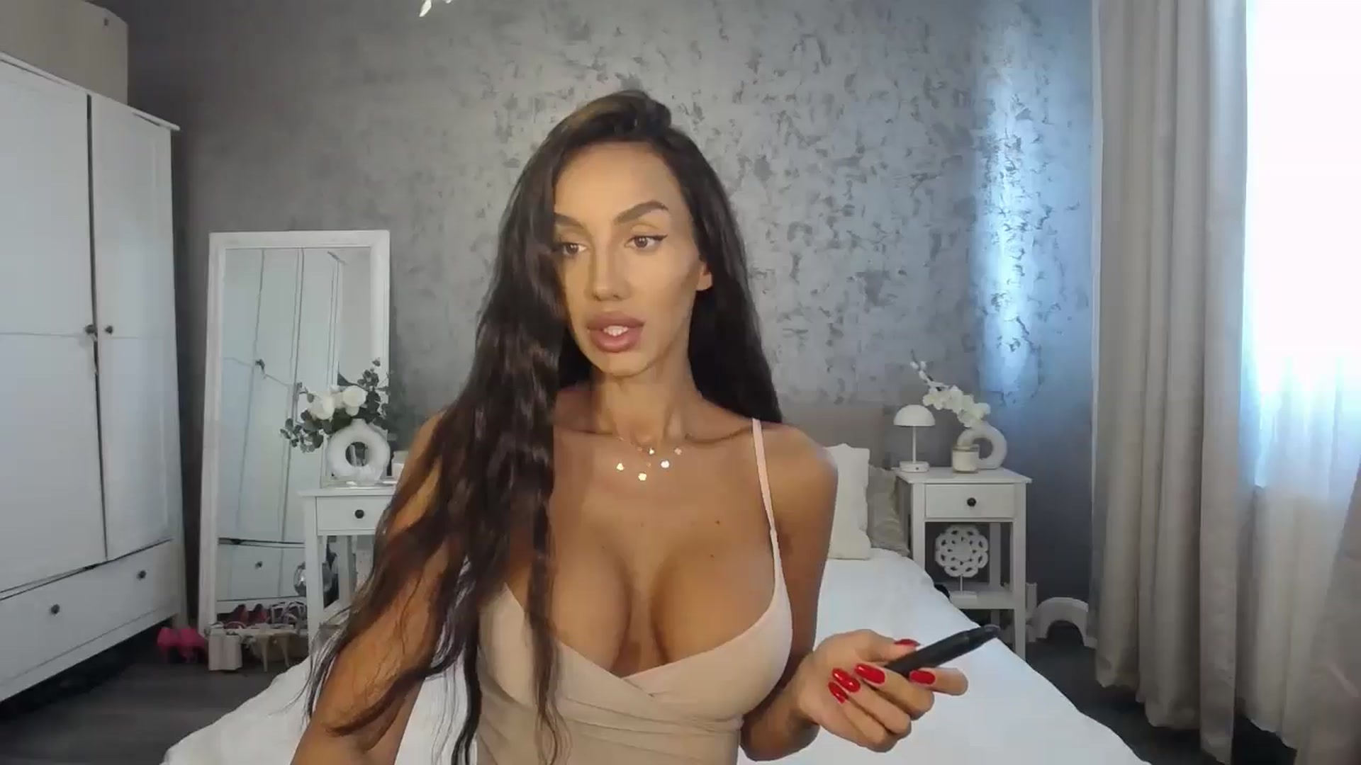 Gallery image thumbnail from MilfaliciousX's myfreecams stream on, 05/20/2025, 08:22 image 16 of 20
