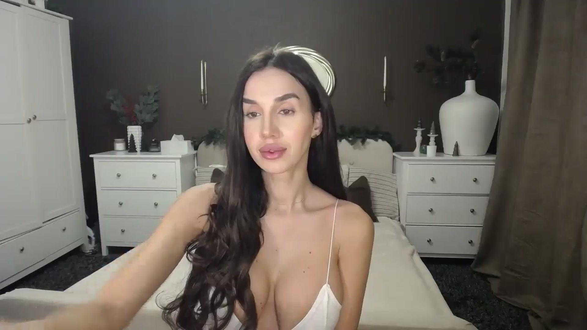 Gallery image thumbnail from MilfaliciousX's myfreecams stream on, 01/16/2026, 08:13 image 10 of 20
