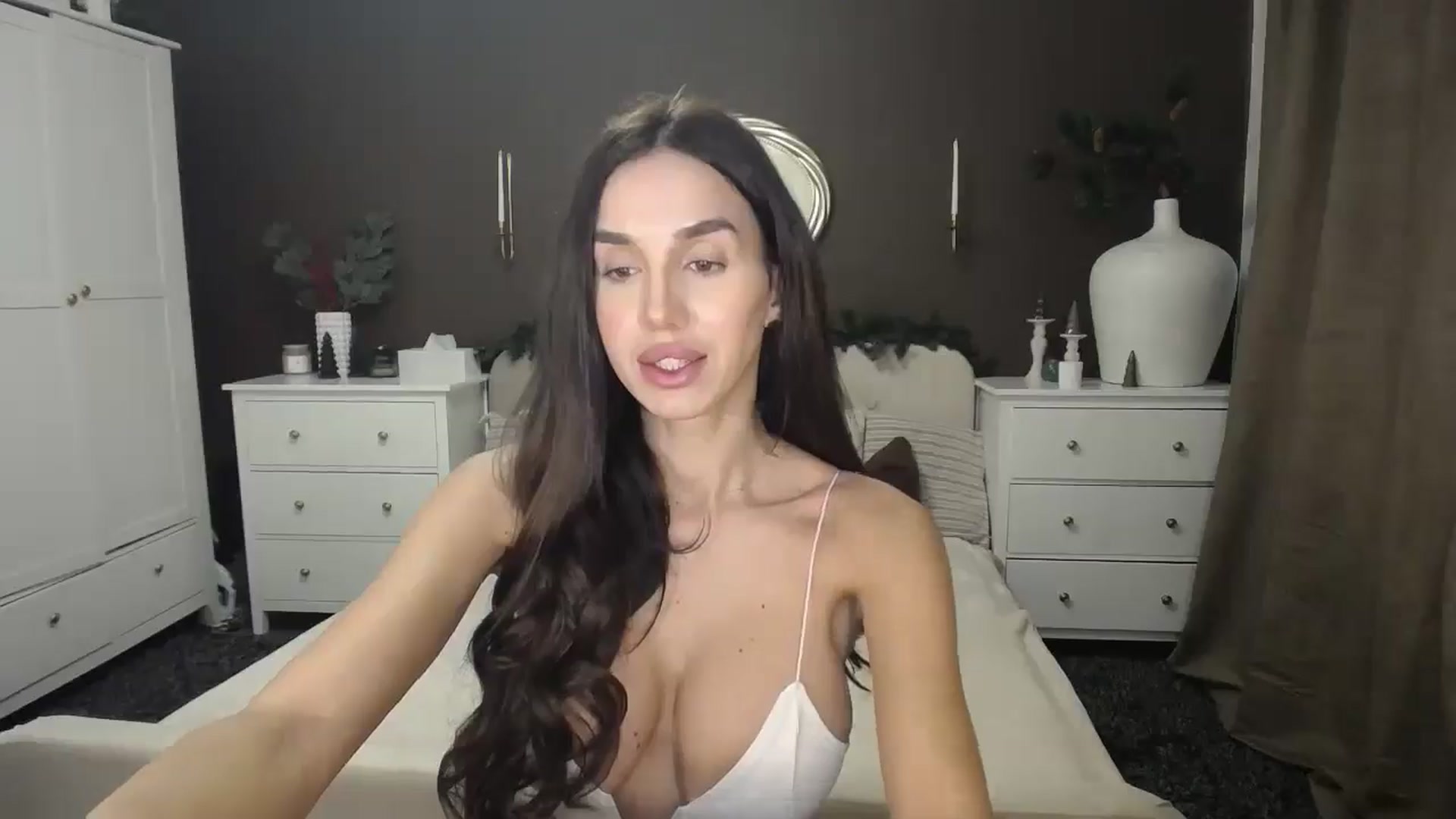 Gallery image thumbnail from MilfaliciousX's myfreecams stream on, 01/16/2026, 08:13 image 17 of 20