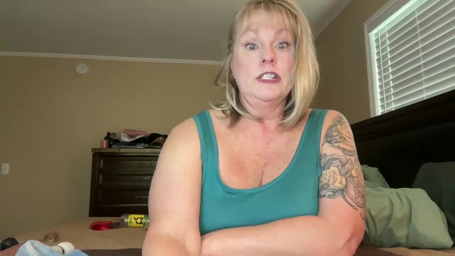 Gallery image thumbnail from Milfgoddesss's myfreecams stream on, 06/01/2024, 18:21 image 6 of 20