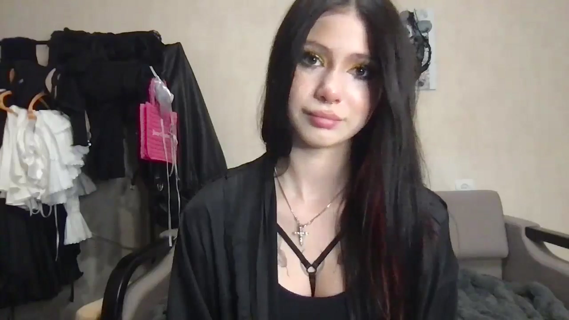 Gallery image thumbnail from MiliMilana's myfreecams stream on, 10/03/2025, 18:08 image 16 of 20