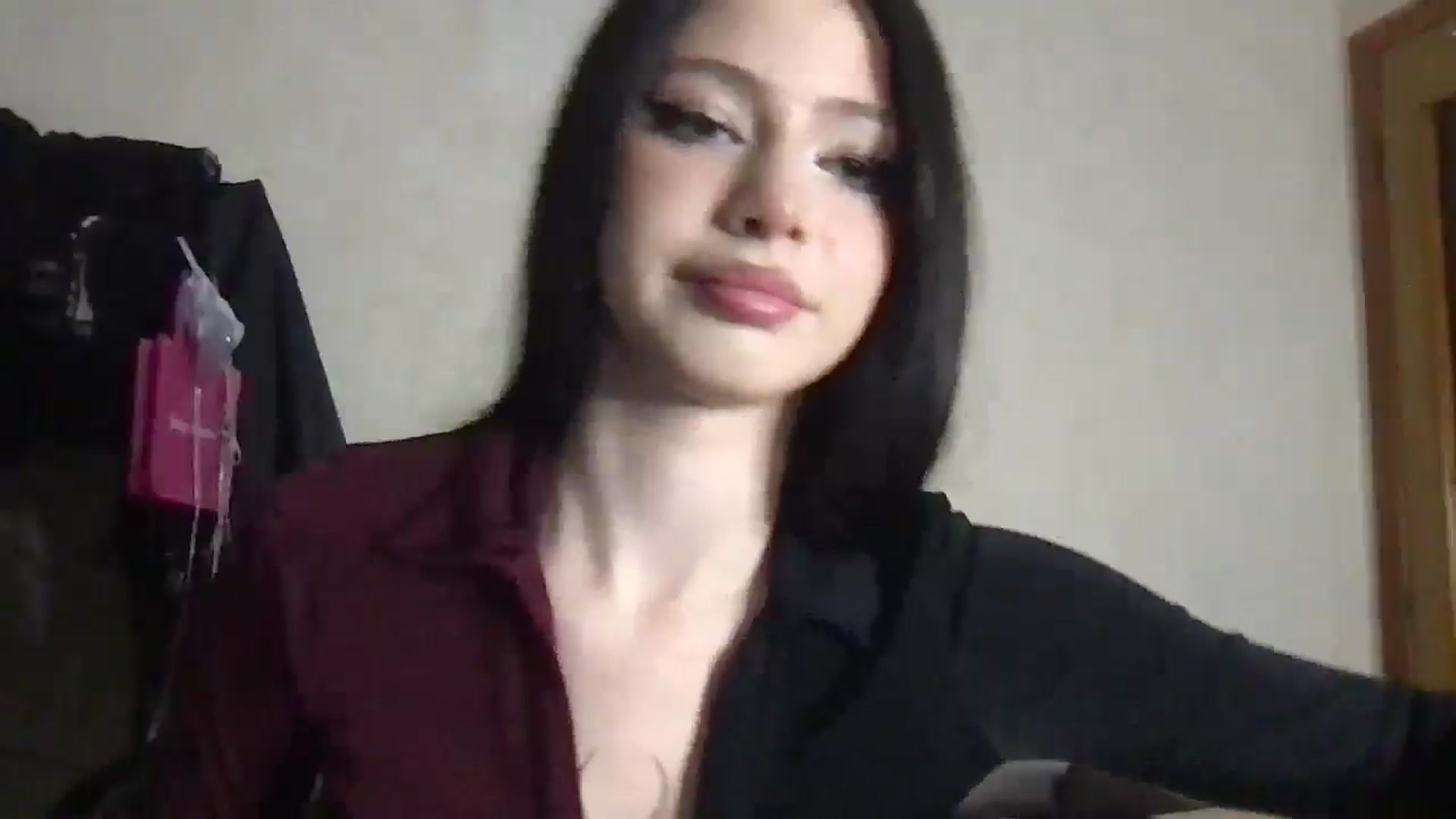 Gallery image thumbnail from MiliMilana's myfreecams stream on, 10/04/2025, 17:15 image 10 of 20