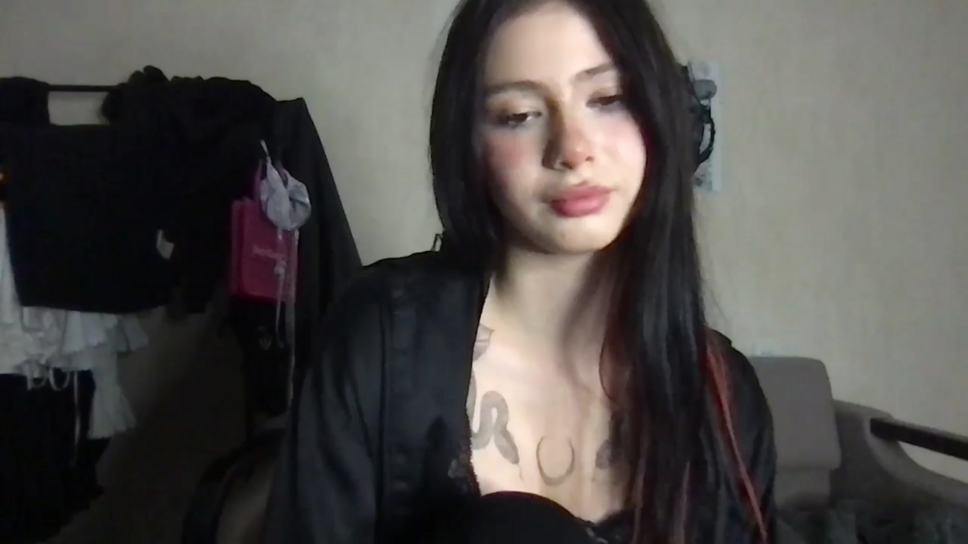 Gallery image thumbnail from MiliMilana's myfreecams stream on, 10/05/2025, 18:22 image 12 of 20