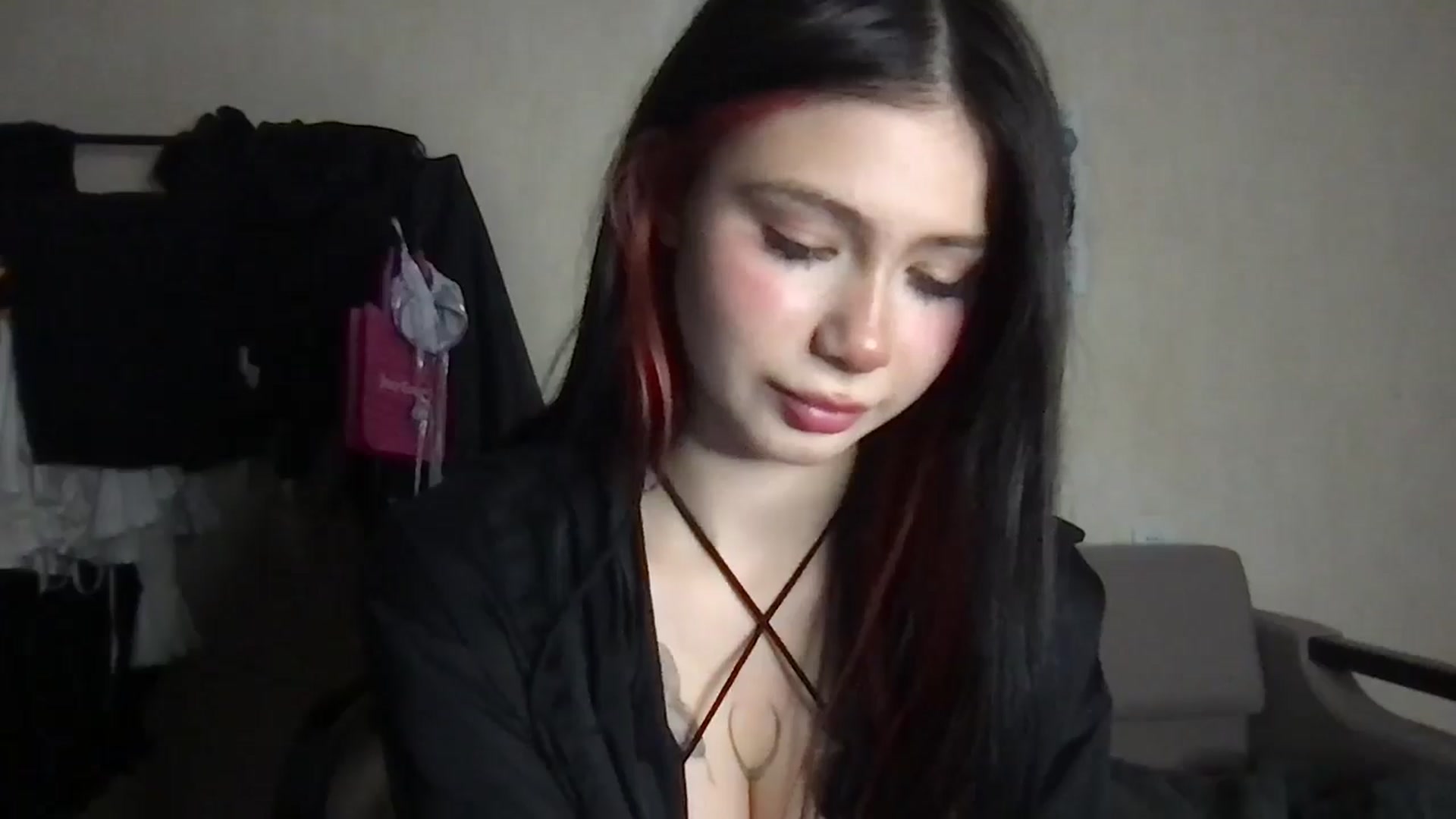 Gallery image thumbnail from MiliMilana's myfreecams stream on, 10/05/2025, 18:22 image 7 of 20