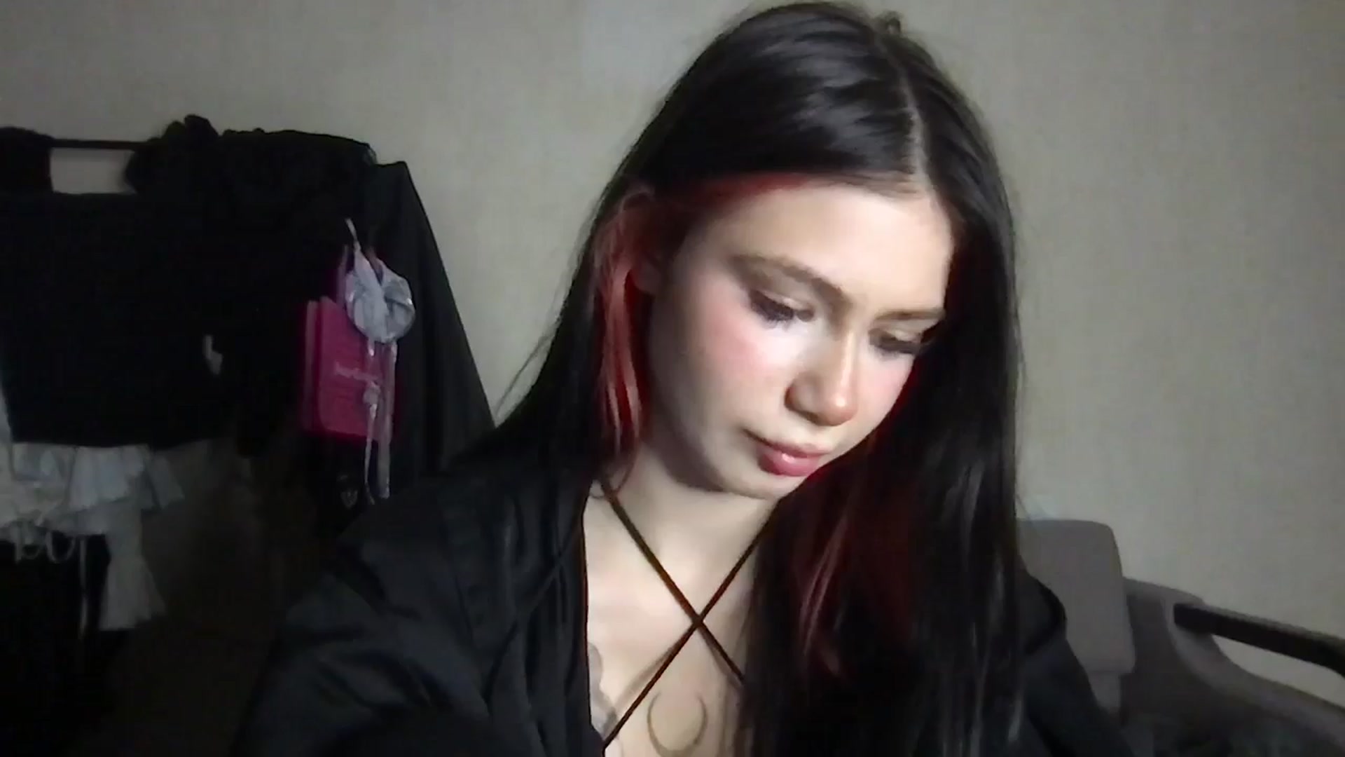 Gallery image thumbnail from MiliMilana's myfreecams stream on, 10/05/2025, 18:22 image 6 of 20