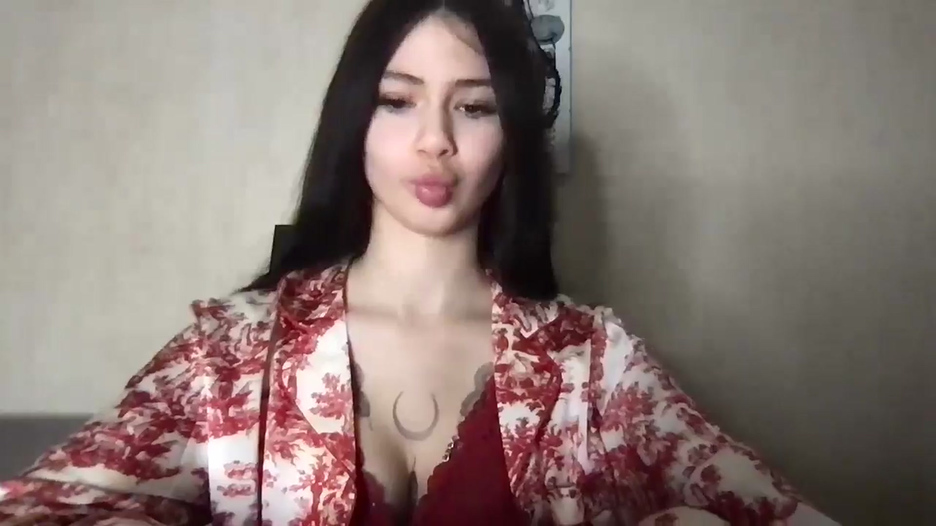 Gallery image thumbnail from MiliMilana's myfreecams stream on, 11/18/2025, 19:23 image 15 of 20