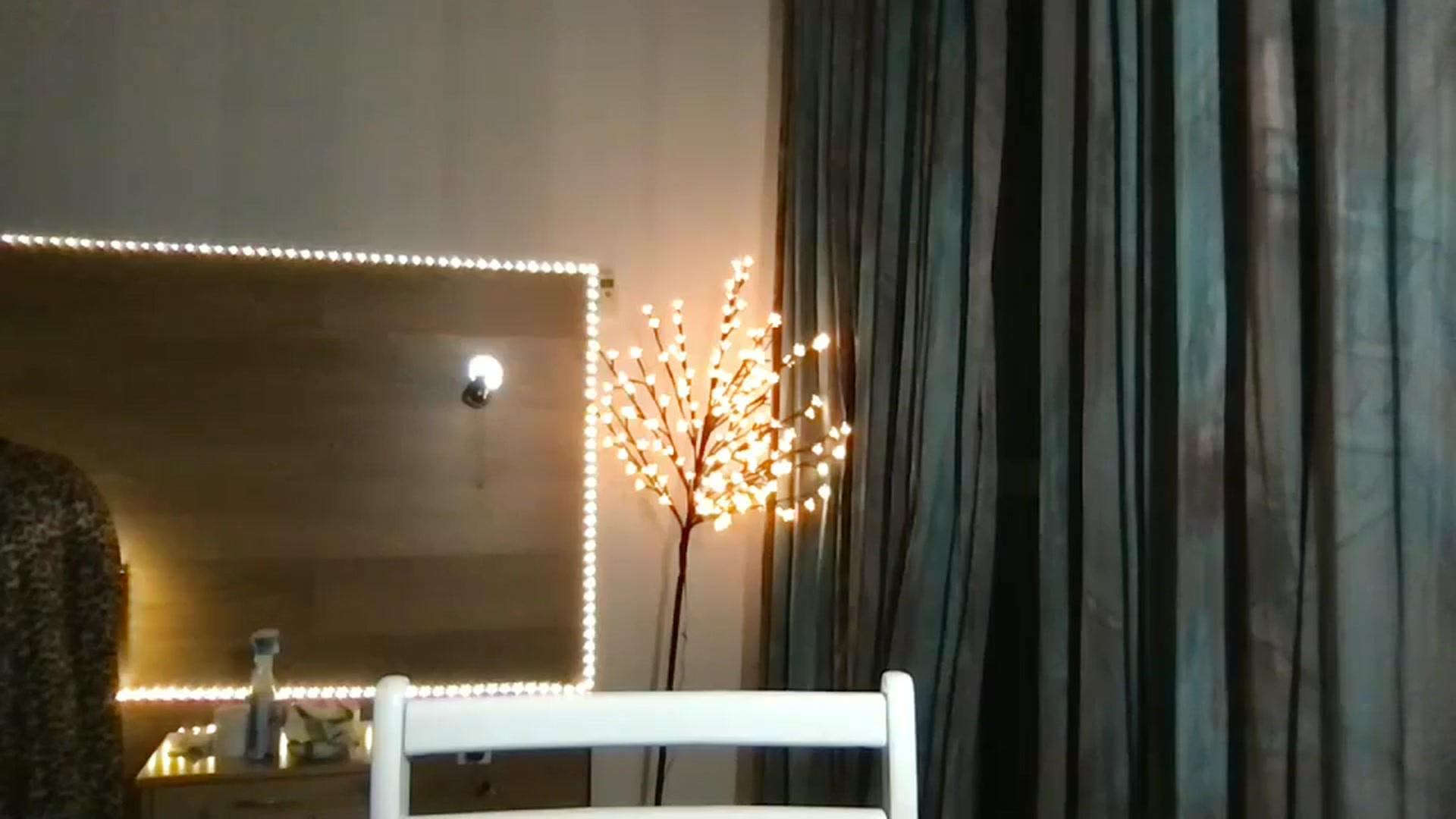 Gallery image thumbnail from MiliMilana's myfreecams stream on, 12/21/2025, 20:54 image 5 of 20