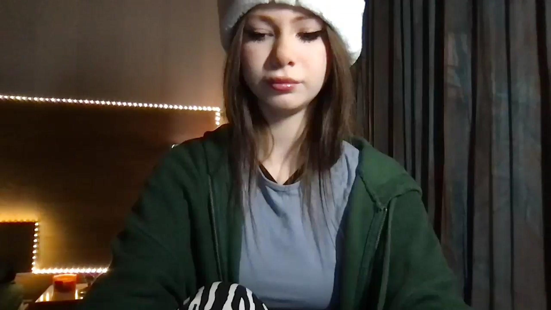 Gallery image thumbnail from MiliMilana's myfreecams stream on, 12/24/2025, 15:47 image 4 of 20