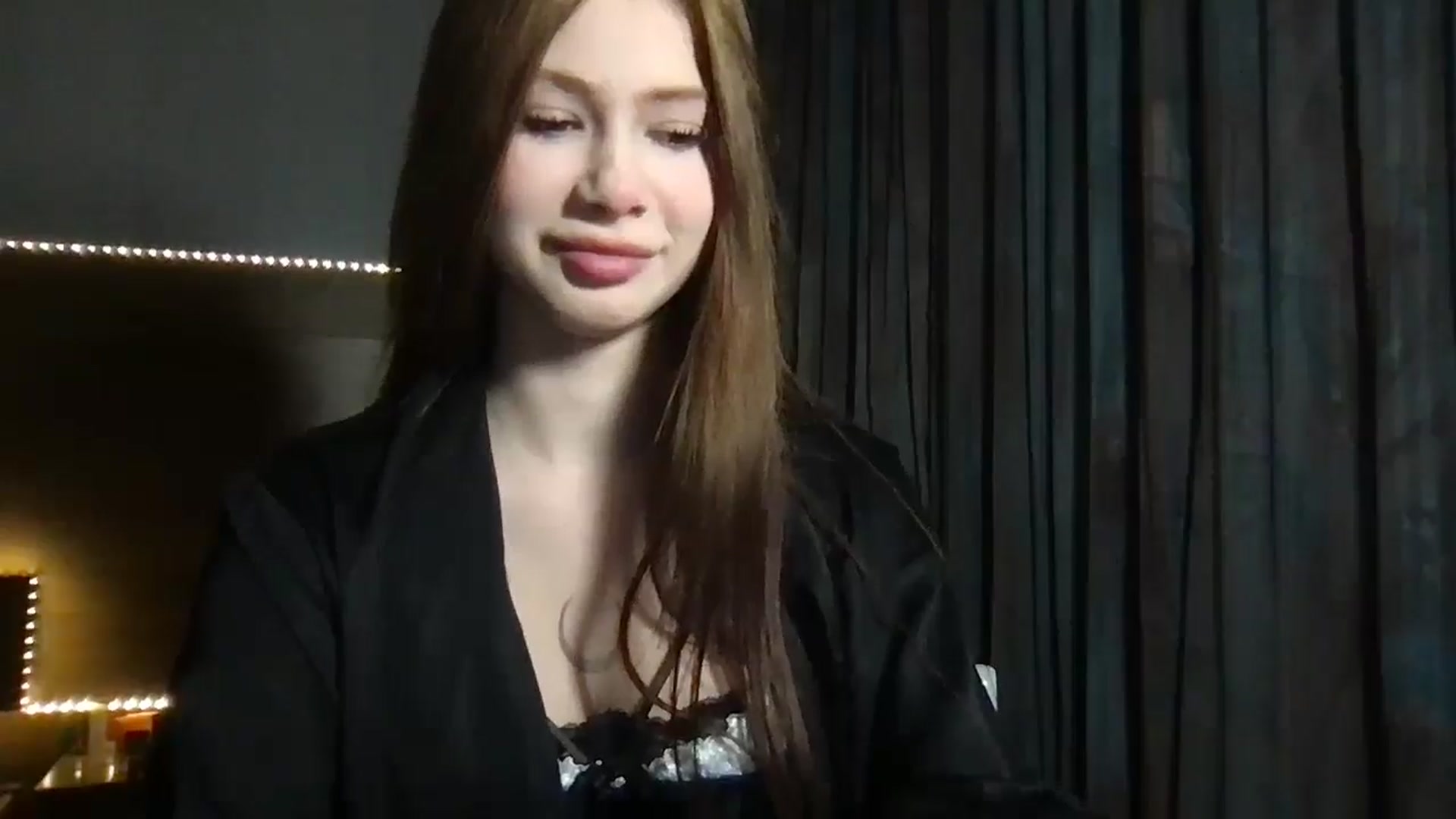 Gallery image thumbnail from MiliMilana's myfreecams stream on, 01/05/2026, 17:38 image 6 of 20