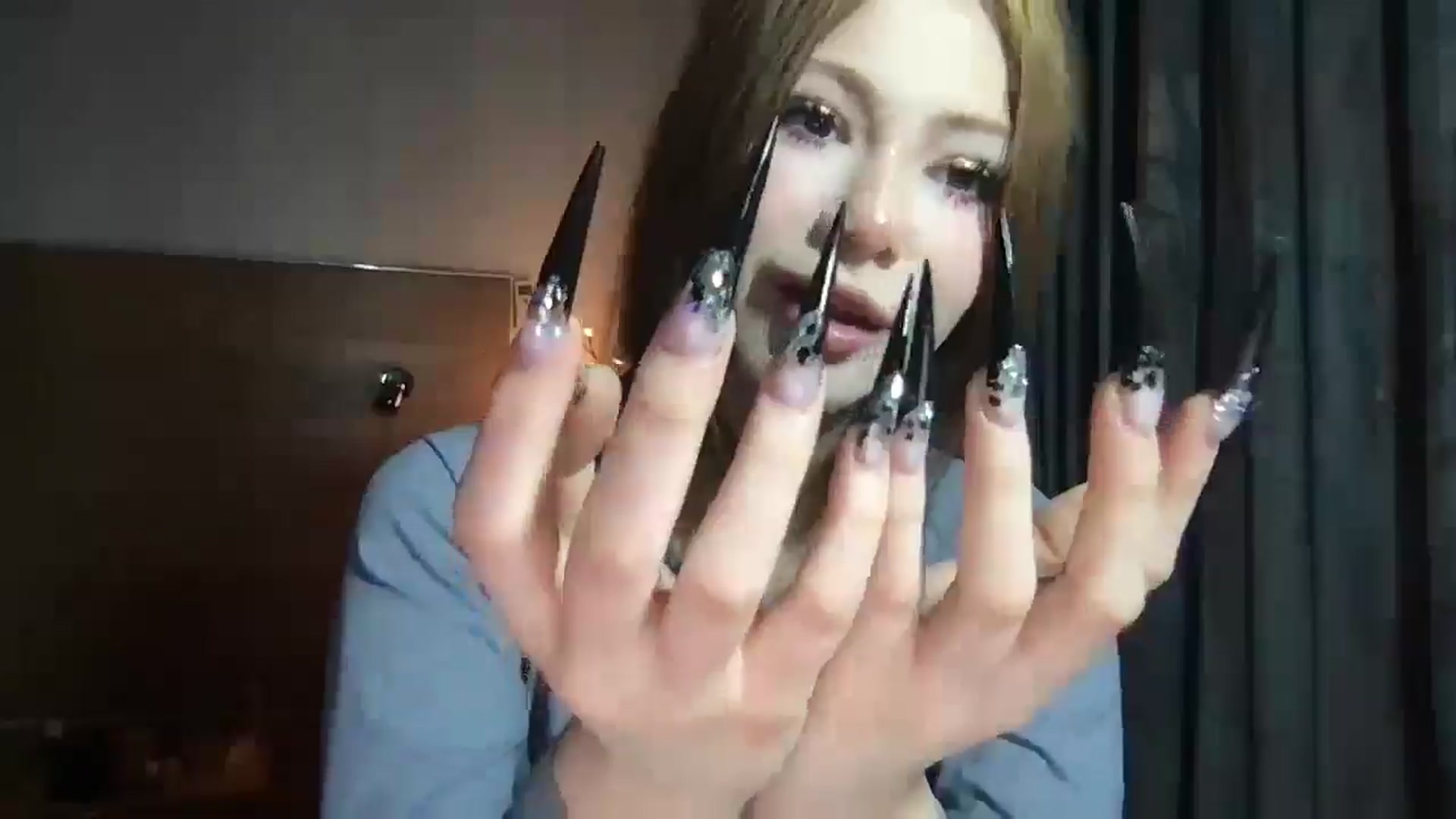 Gallery image thumbnail from MiliMilana's myfreecams stream on, 01/08/2026, 15:07 image 19 of 20