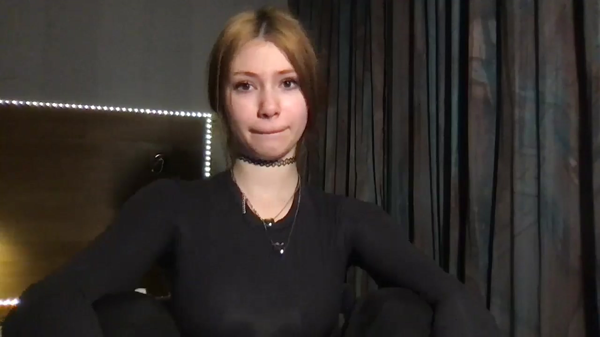 Gallery image thumbnail from MiliMilana's myfreecams stream on, 01/11/2026, 17:56 image 13 of 20
