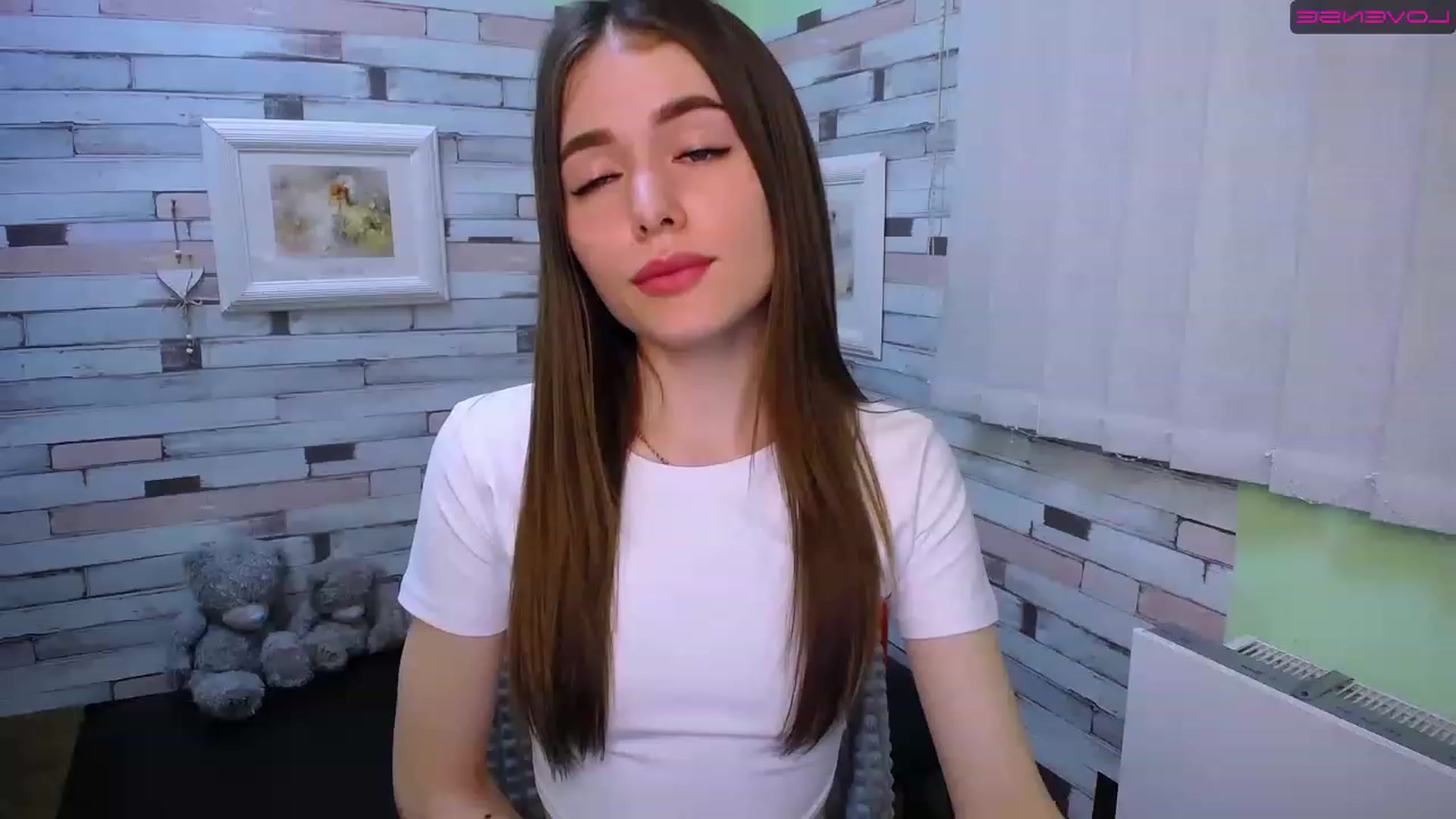Gallery image thumbnail from Mili_Meow's myfreecams stream on, 03/26/2023, 17:40 image 13 of 20