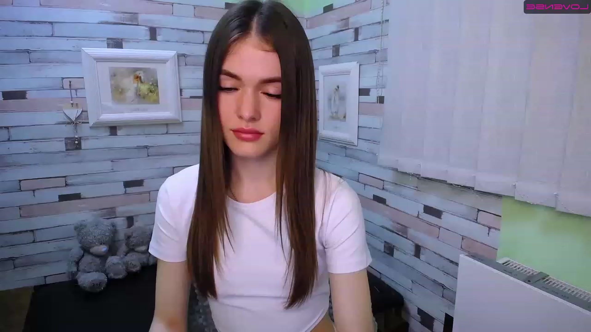 Gallery image thumbnail from Mili_Meow's myfreecams stream on, 03/26/2023, 17:40 image 17 of 20