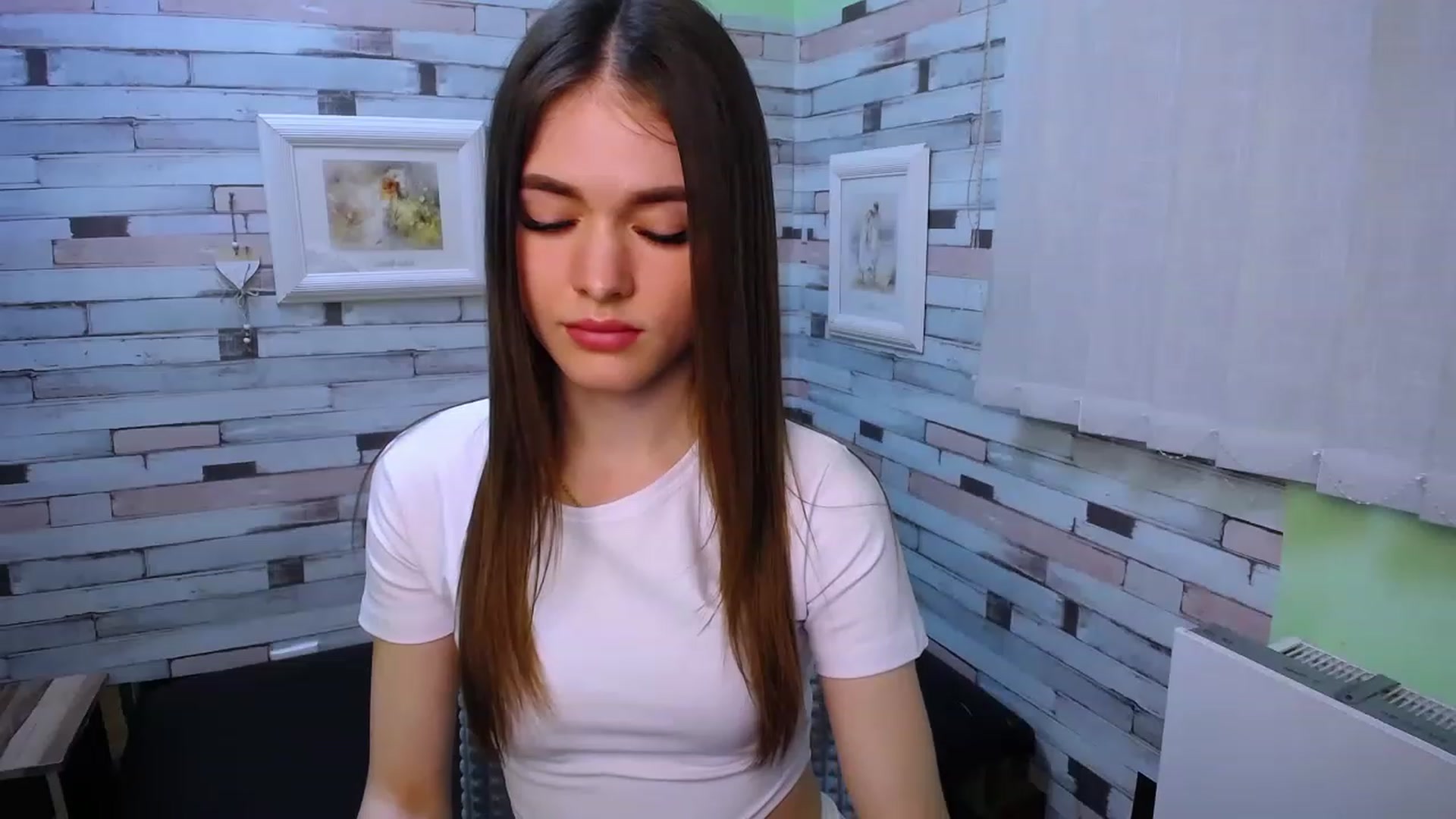 Gallery image thumbnail from Mili_Meow's myfreecams stream on, 03/30/2023, 11:38 image 15 of 20