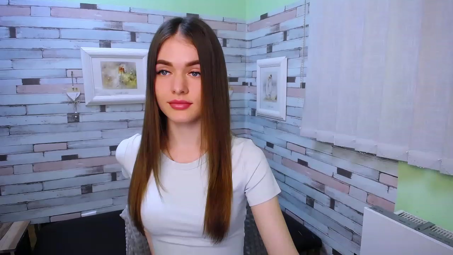 Gallery image thumbnail from Mili_Meow's myfreecams stream on, 03/31/2023, 11:32 image 6 of 20