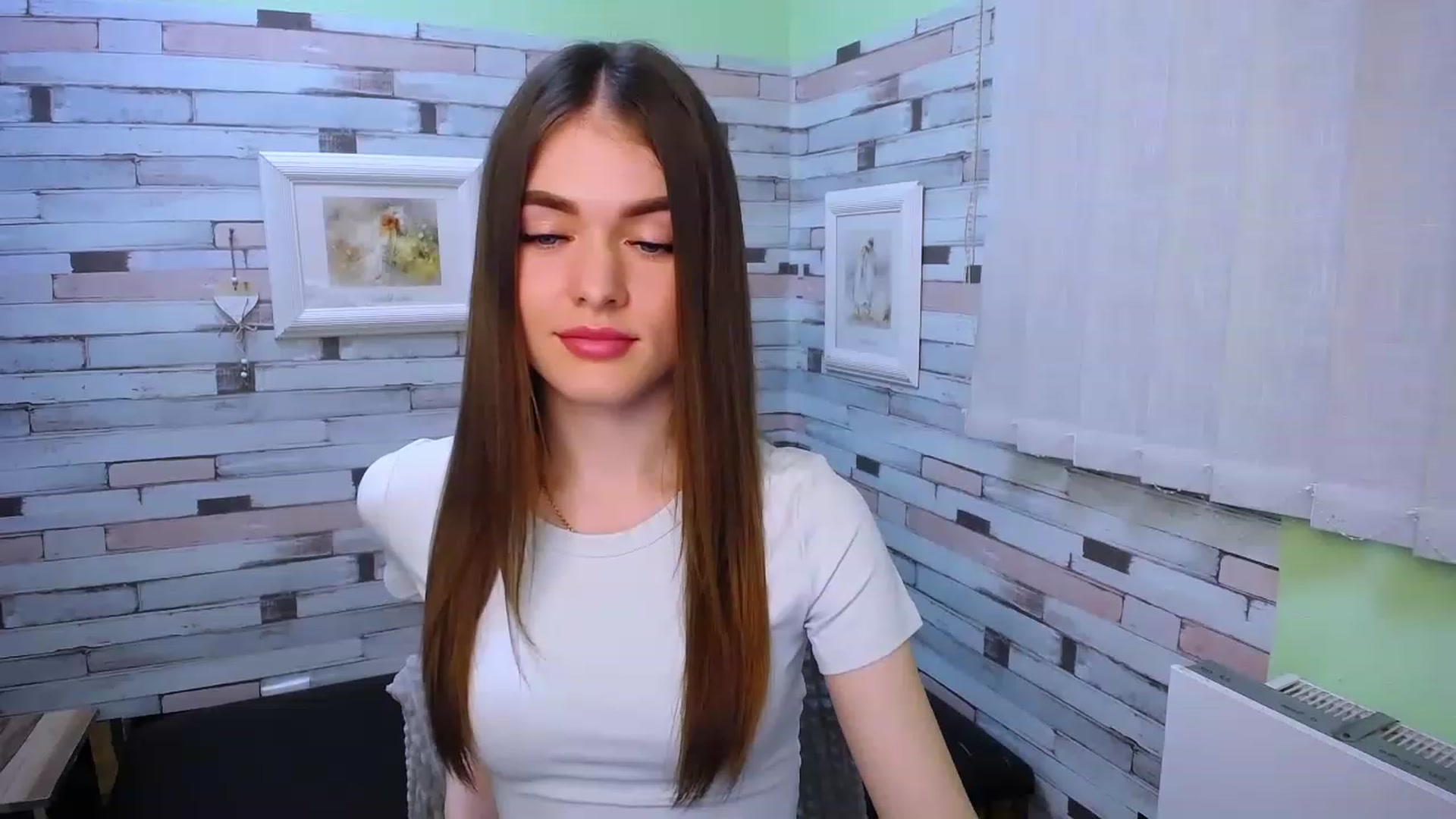 Gallery image thumbnail from Mili_Meow's myfreecams stream on, 03/31/2023, 11:32 image 17 of 20