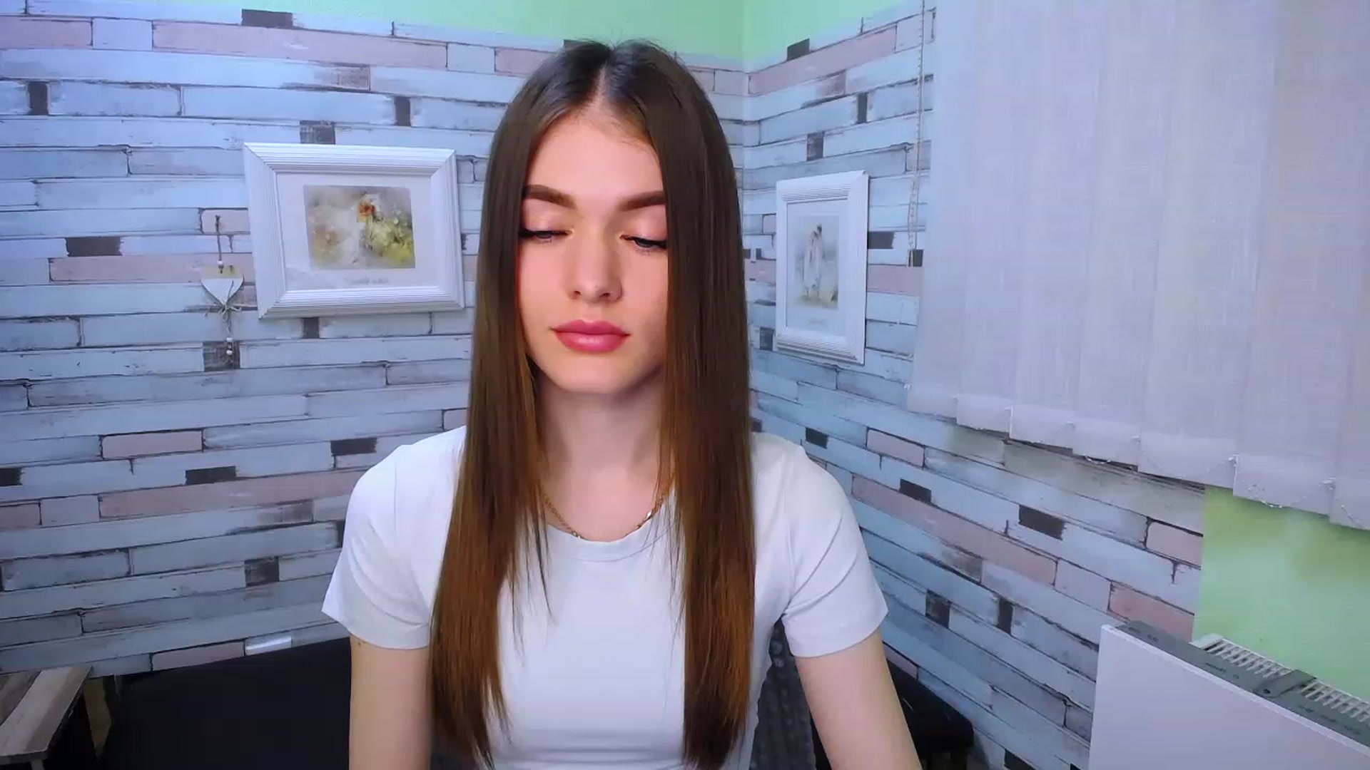 Gallery image thumbnail from Mili_Meow's myfreecams stream on, 03/31/2023, 11:32 image 4 of 20