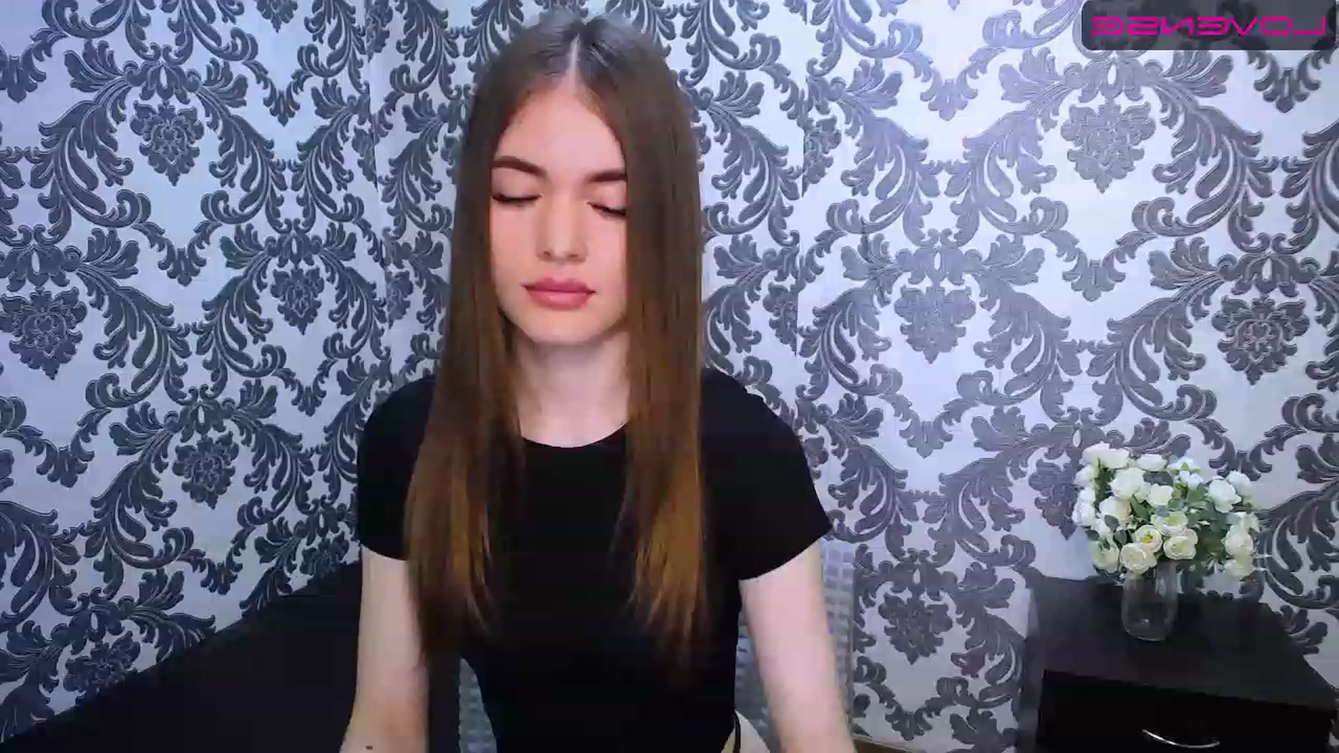 Gallery image thumbnail from Mili_Meow's myfreecams stream on, 05/03/2023, 08:17 image 6 of 20